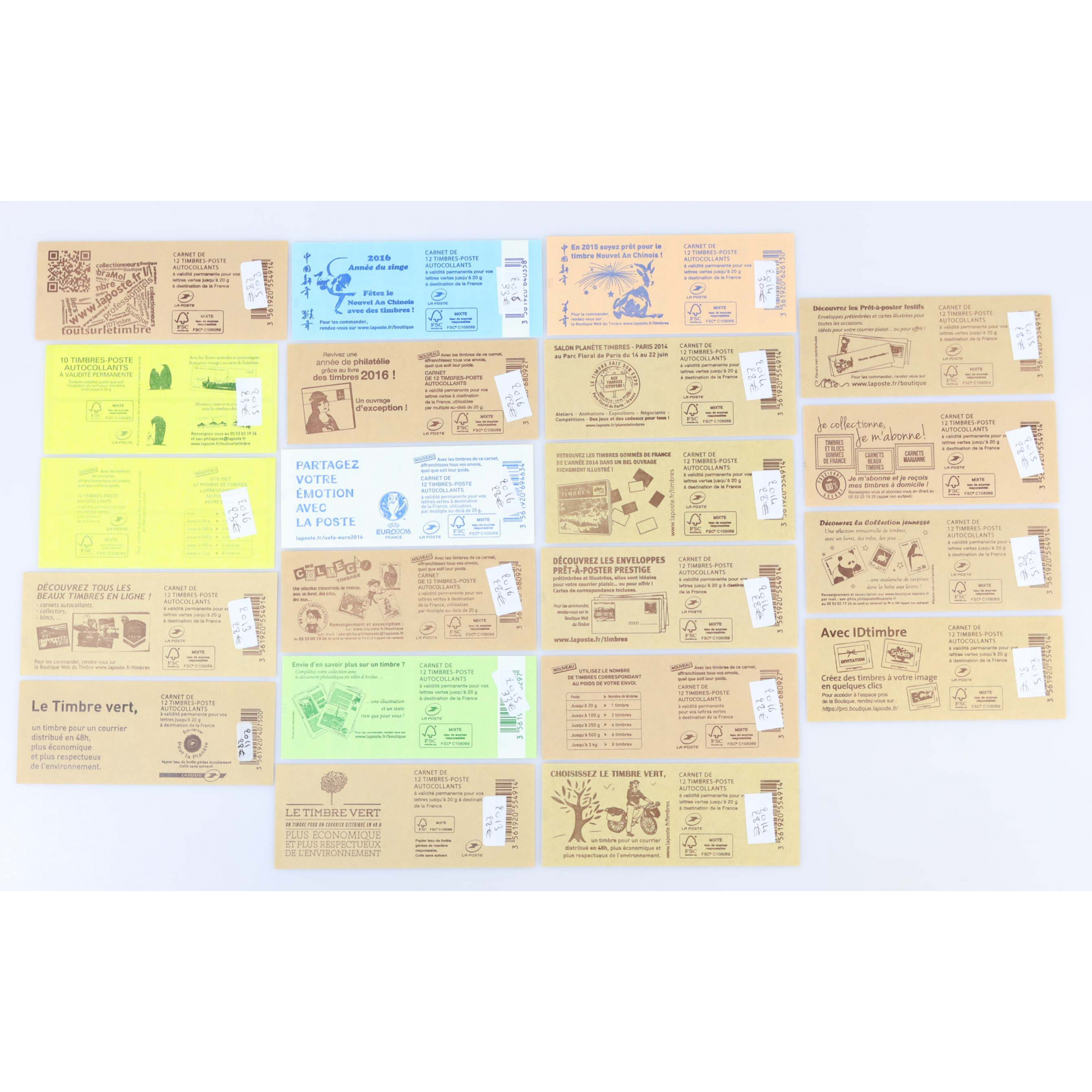 LOT DE 248 AFFRANCHISSEMENTS LETTRES VERTES AVEC 21 CARNETS MARIANNE AUTODHÉSIFS