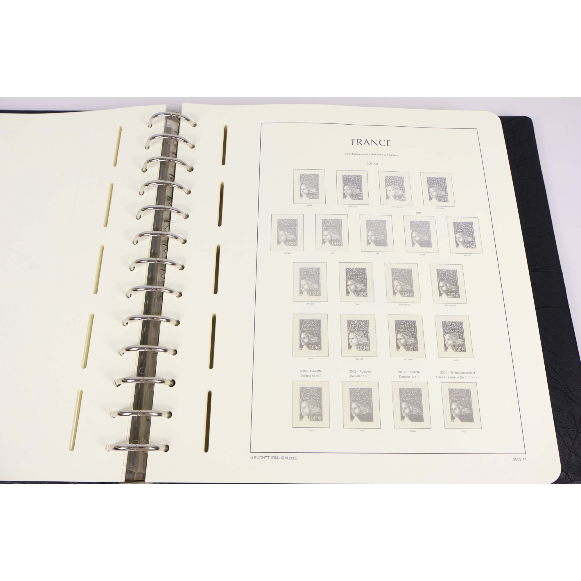ALBUM LEUCHTTURM POUR RANGER UNE COLLECTION DE TIMBRES DE FRANCE DE 2002 A 2005