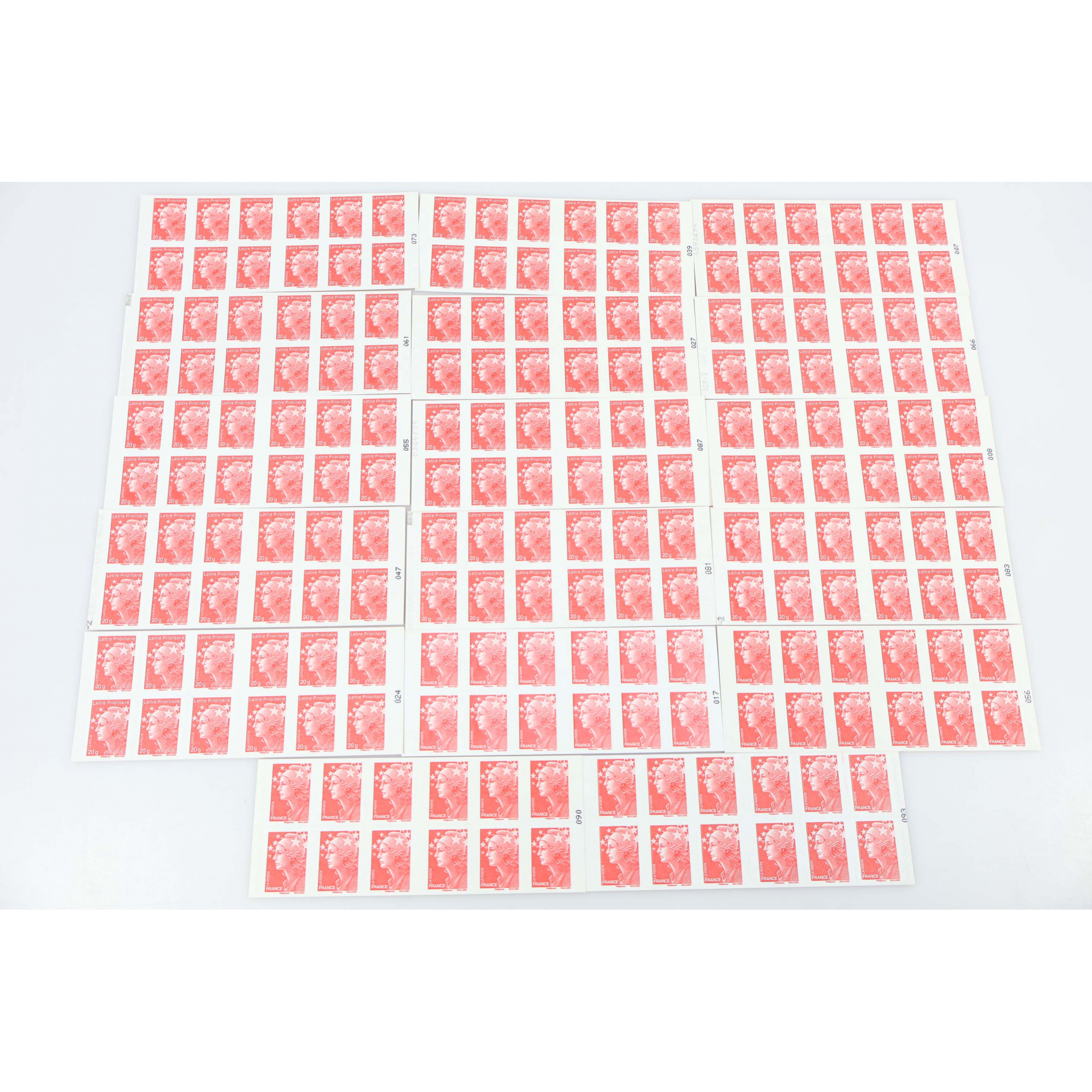 LOT DE 17 CARNETS DE 12 TIMBRES FRANCE AUTOADHESIFS POUR AFFRANCHIR LETTRE 20g