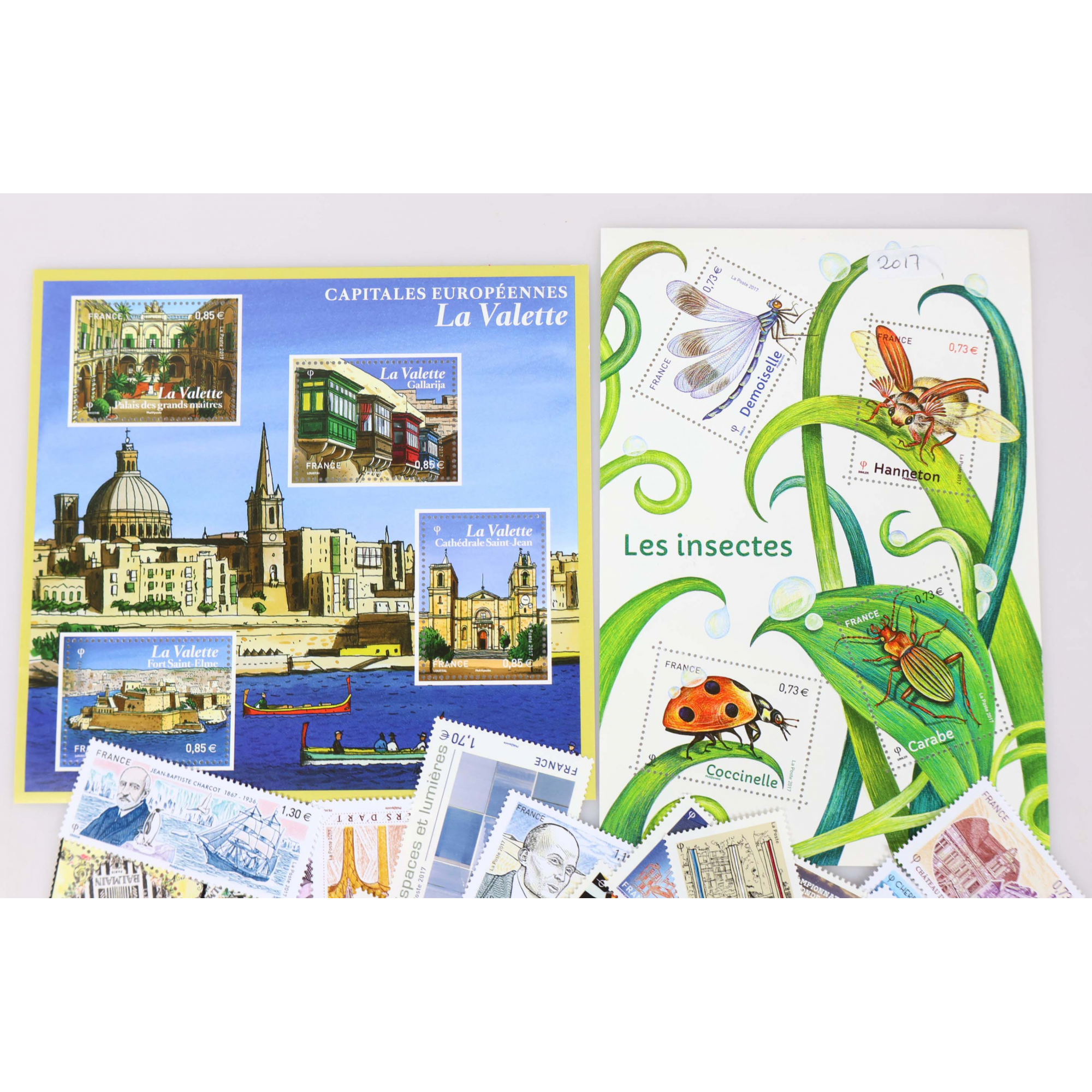 LOT ANNÉE 2017 TIMBRES ET BLOCS-FEUILLETS DE FRANCE NEUFS** FACIALE 52€