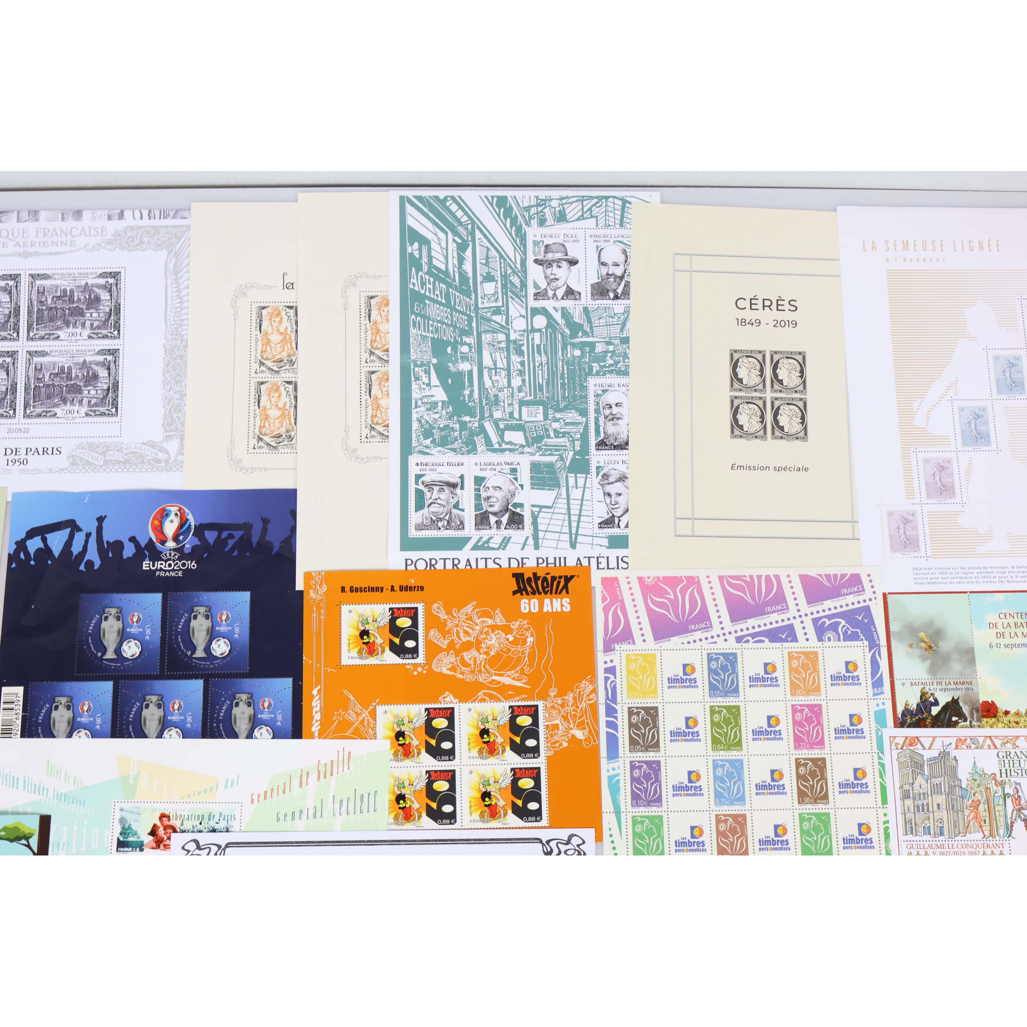 LOT DE BLOCS FEUILLETS / CARNETS TIMBRES EN EUROS AVEC DEFAUTS, FACIALE 346€