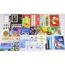 FRANCE, LOT DE 235 TIMBRES AUTOADHÉSIFS LETTRES 20G VERTES/PRIO EN COLLECTORS