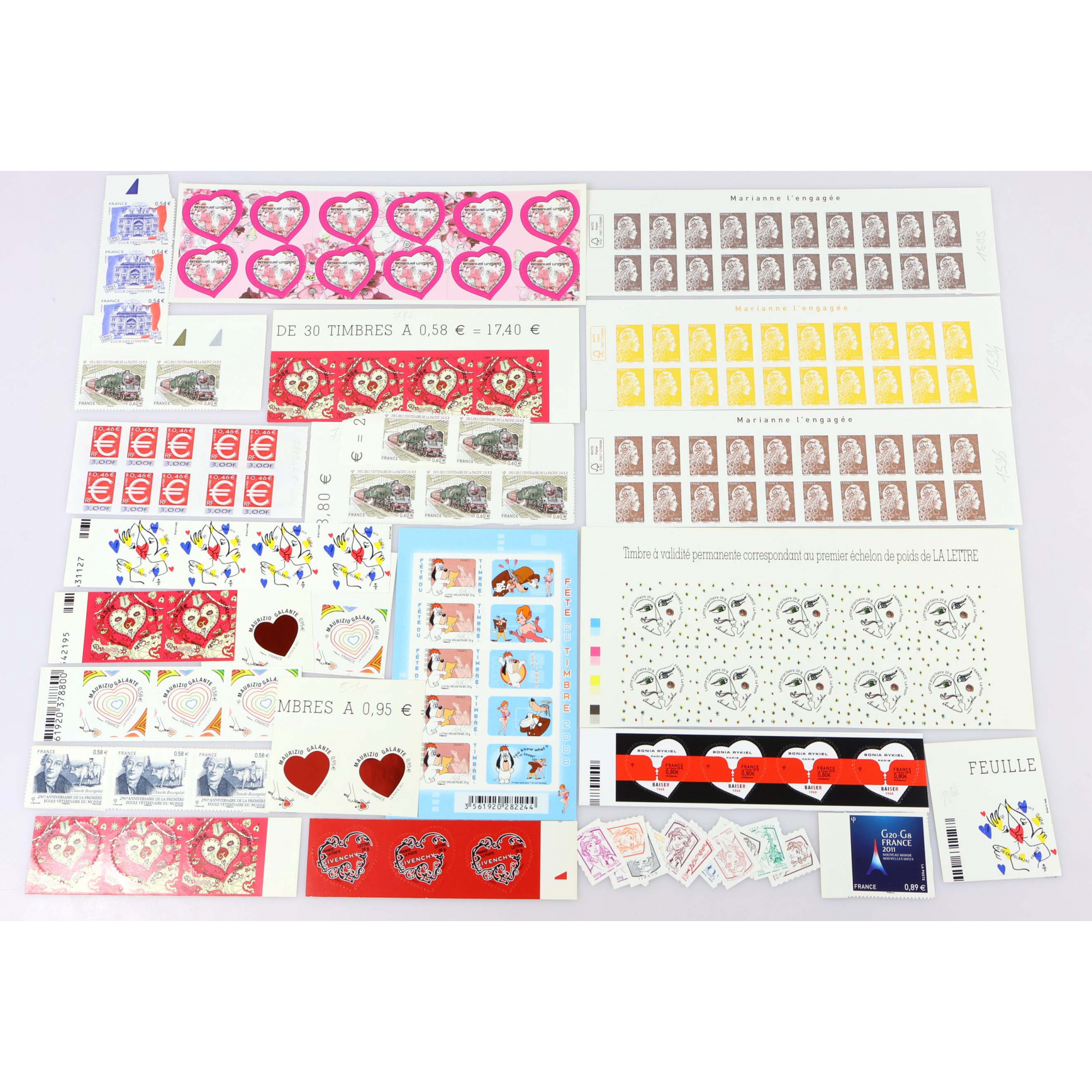 LOT DE FRANCE DE TIMBRES AUTOADHÉSIFS NEUFS** VALEUR FACIALE 94€ AVEC BCP DE VP