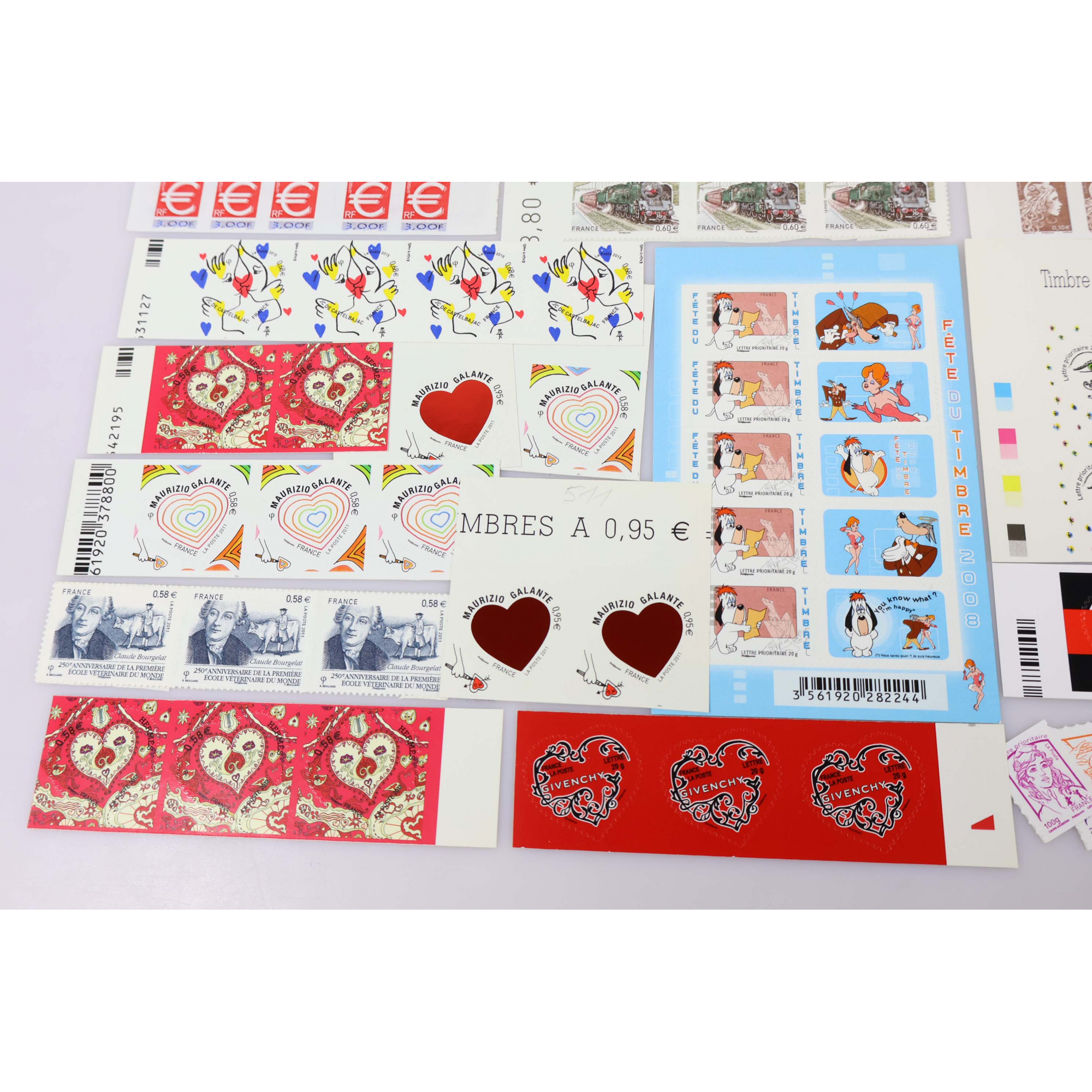 LOT DE FRANCE DE TIMBRES AUTOADHÉSIFS NEUFS** VALEUR FACIALE 94€ AVEC BCP DE VP