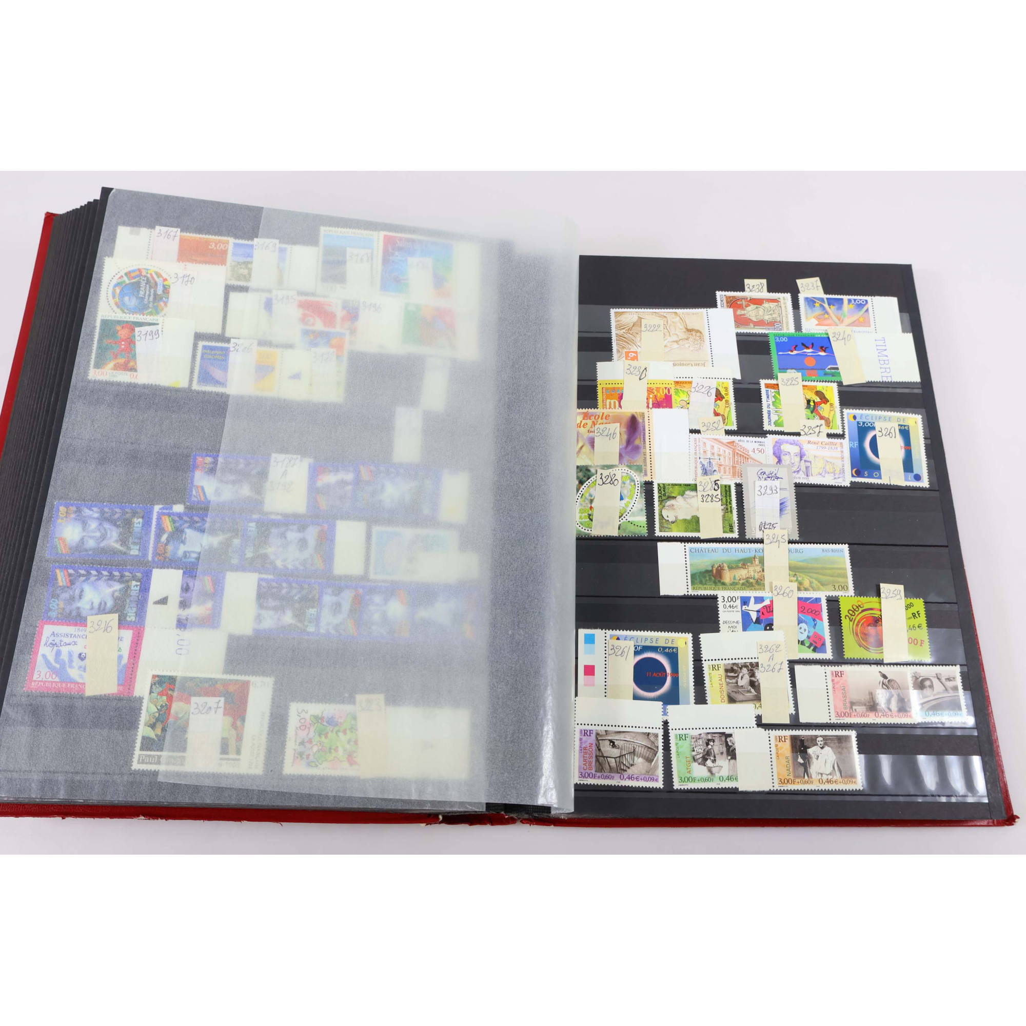 COLLECTION / LOT DE TIMBRES NEUFS** EN FRANCS ET EUROS FACIALE ÉLEVÉE