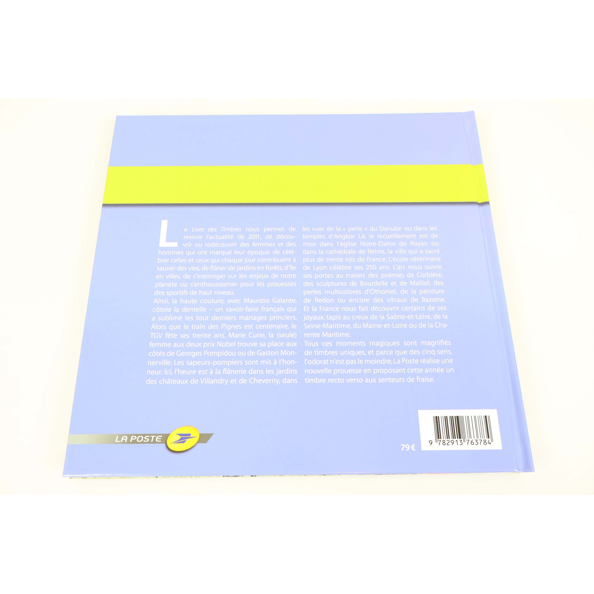 LE LIVRE DES TIMBRES FRANCE ANNÉE 2011 COMPLET NEUFS**, LÉGÈRES RAYURES BOITIER