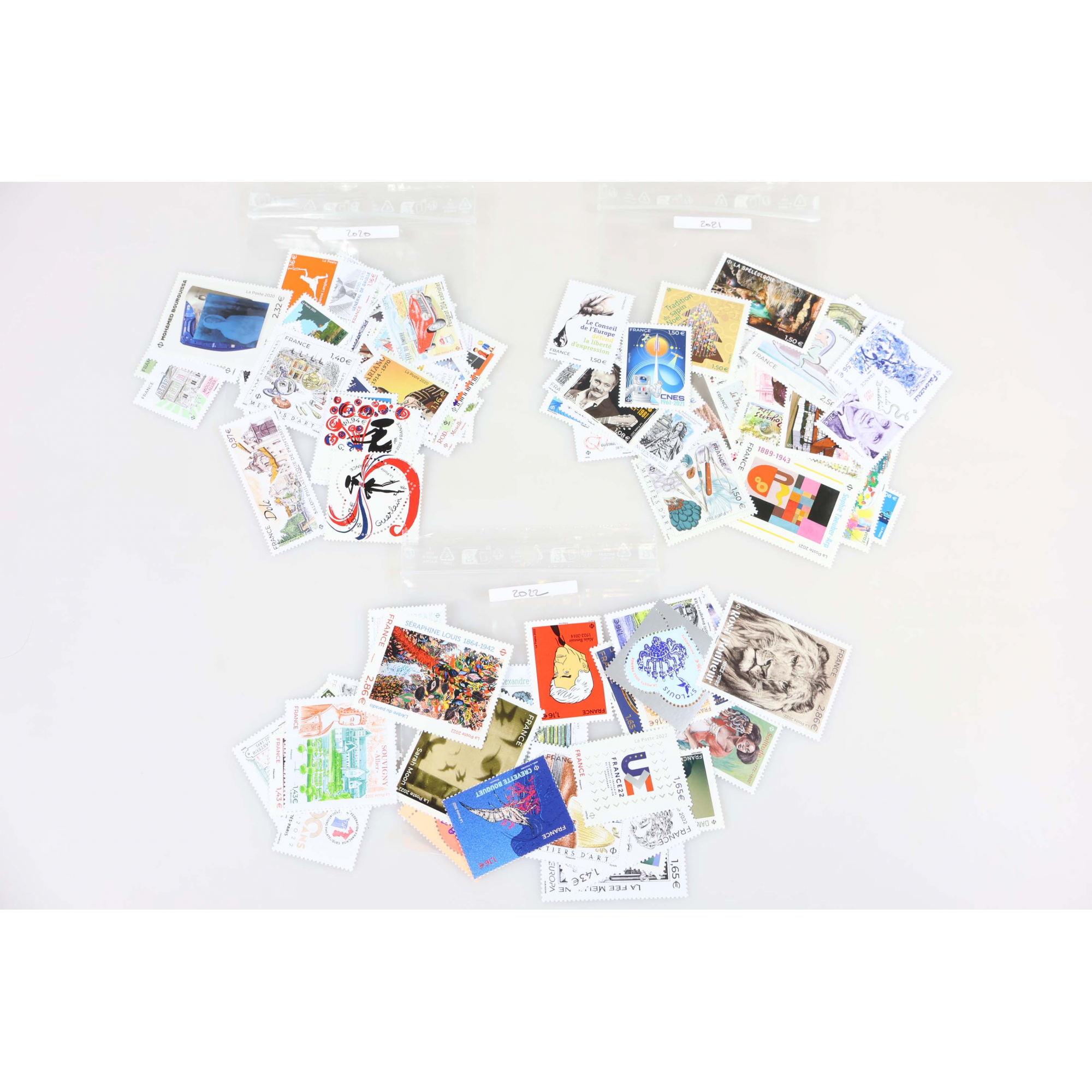 COLLECTION DE TIMBRES-POSTE DE 2020 A 2022 TRIÉS PAR ANNÉES TIMBRES NEUFS**