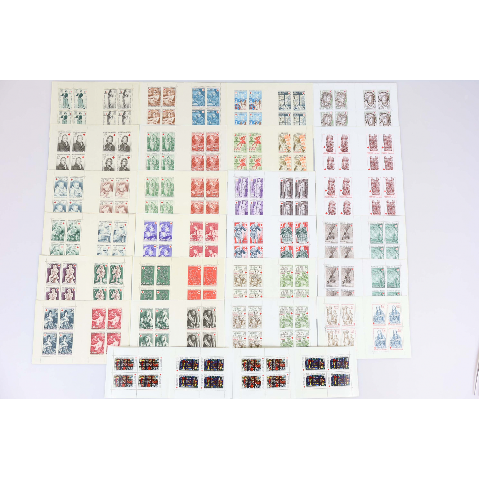 COLLECTION COMPLÈTE DE CARNETS CROIX-ROUGE DE 1963 A 1982 TIMBRES NEUFS** DE FR
