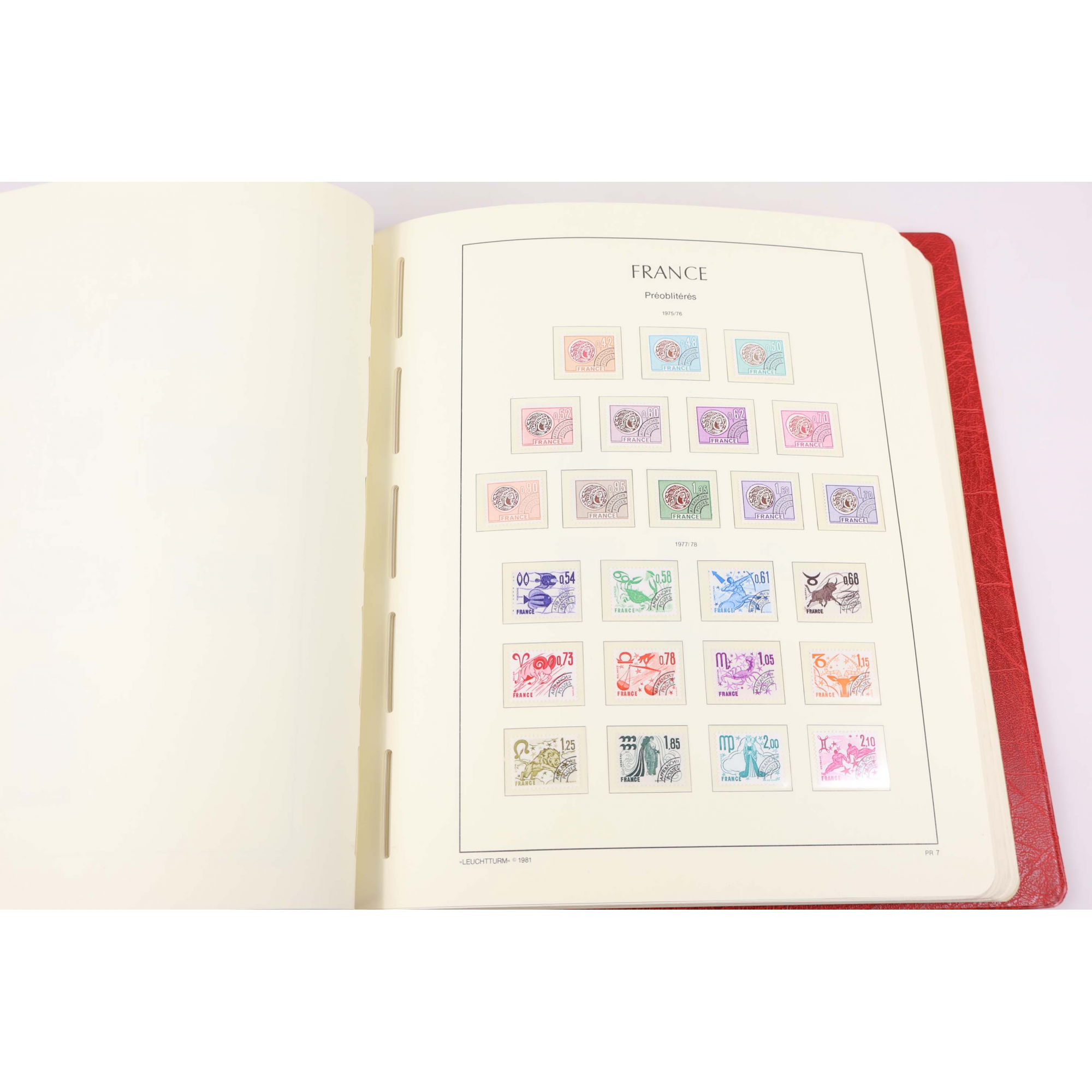 COLLECTION/LOT TIMBRES NEUFS** EN FRANCS 1970 À 1989 ALBUM LEUCHTTURM VF 2324ffr