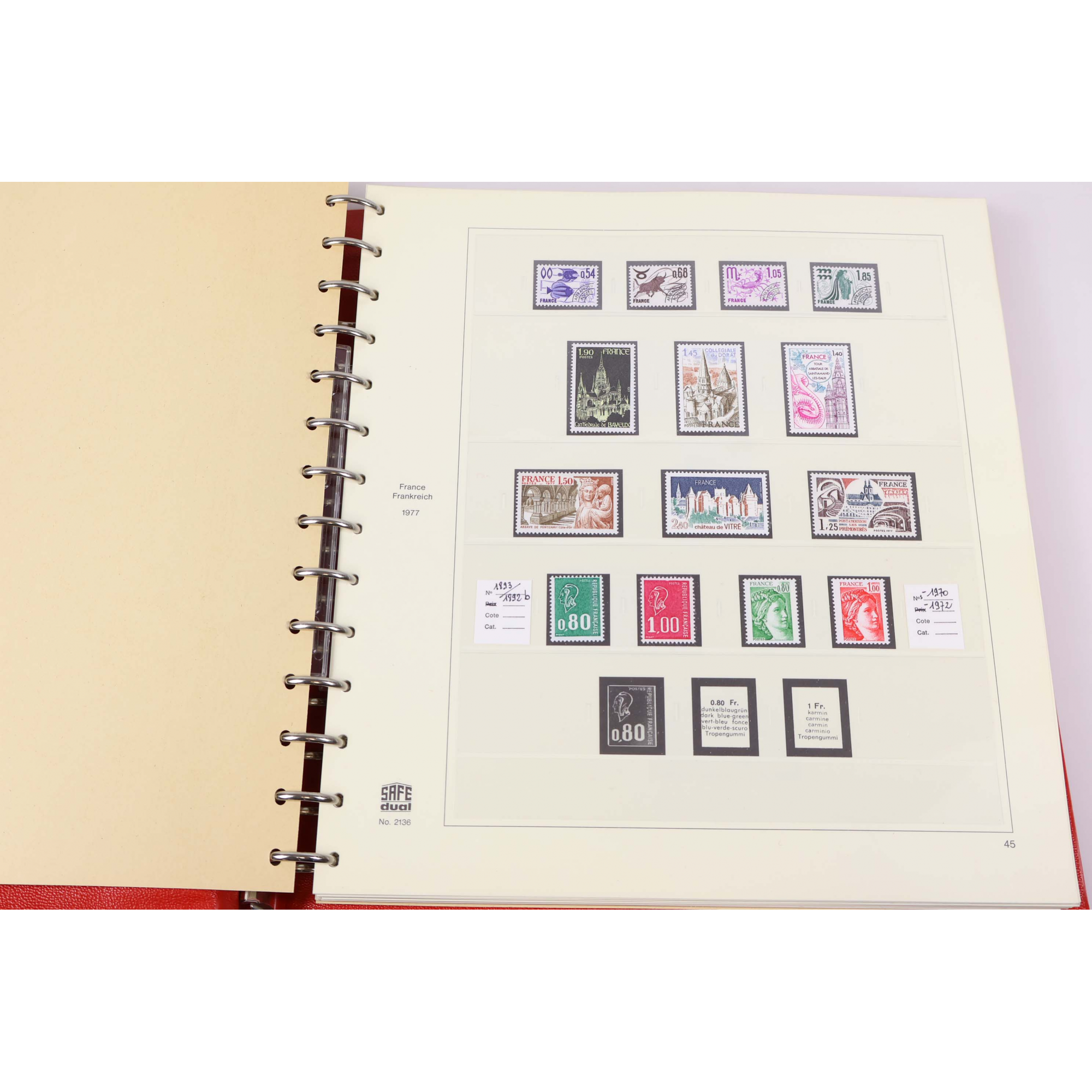 COLLECTION/LOT TIMBRES NEUFS** EN FRANCS 1977 À 1984 DANS ALBUM SAFE VF 909ffr