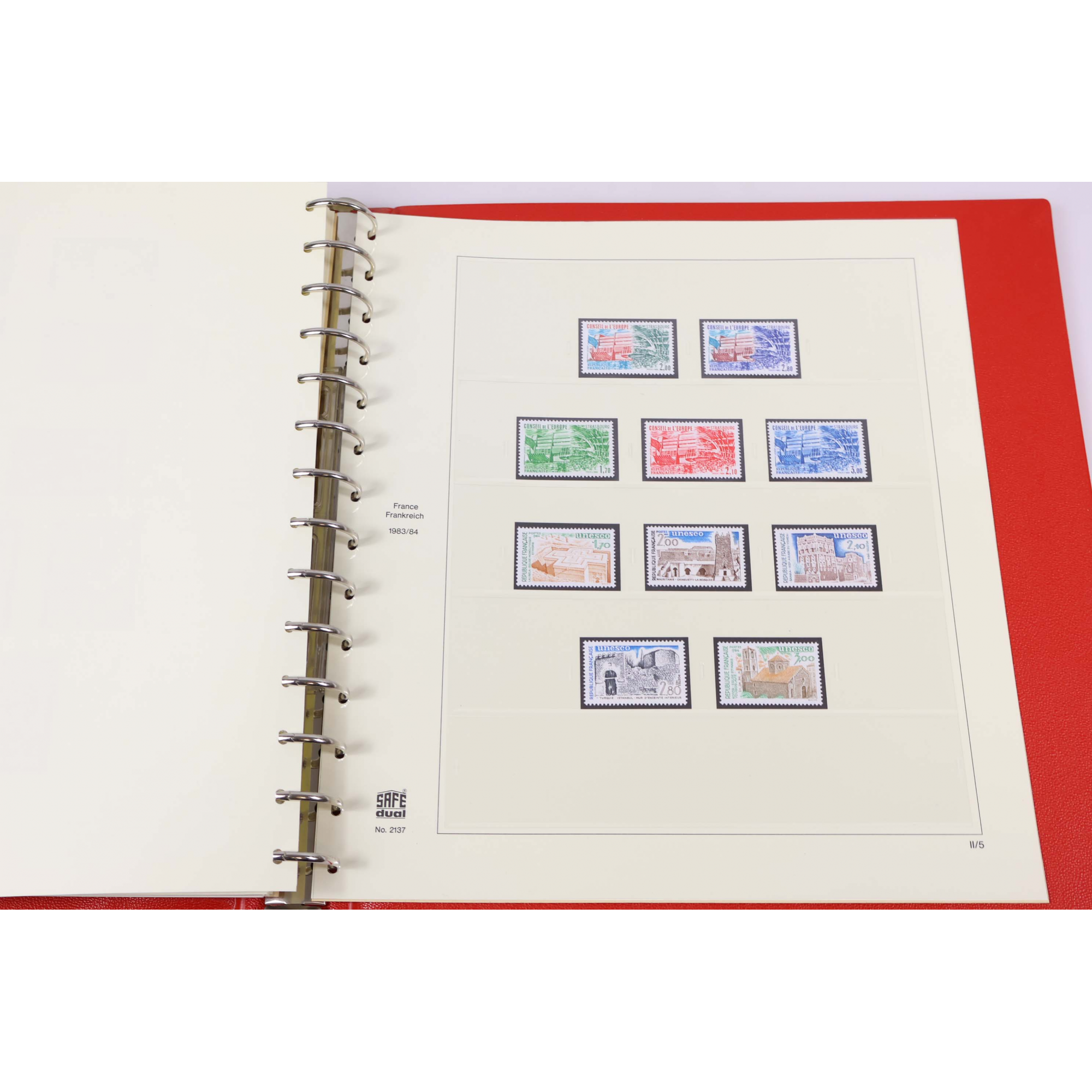 COLLECTION/LOT TIMBRES NEUFS** EN FRANCS 1977 À 1984 DANS ALBUM SAFE VF 909ffr