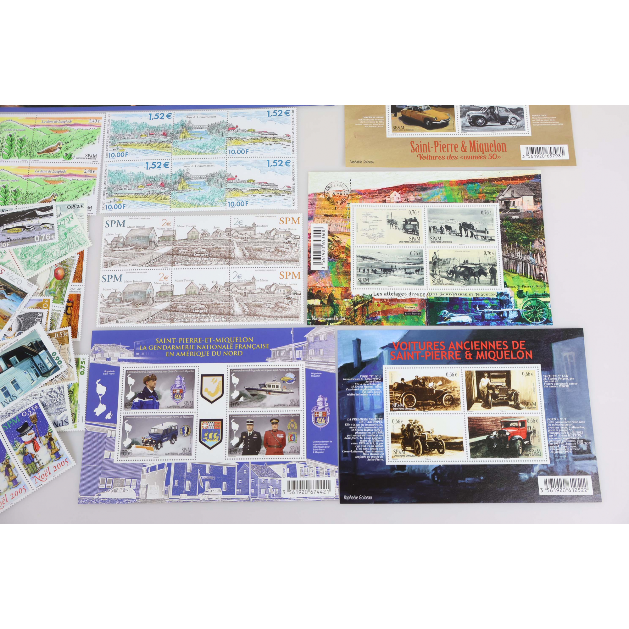 SAINT PIERRE ET MIQUELON, LOT DE TIMBRES ET BLOCS EN EUROS, NEUFS** FACIALE 289€