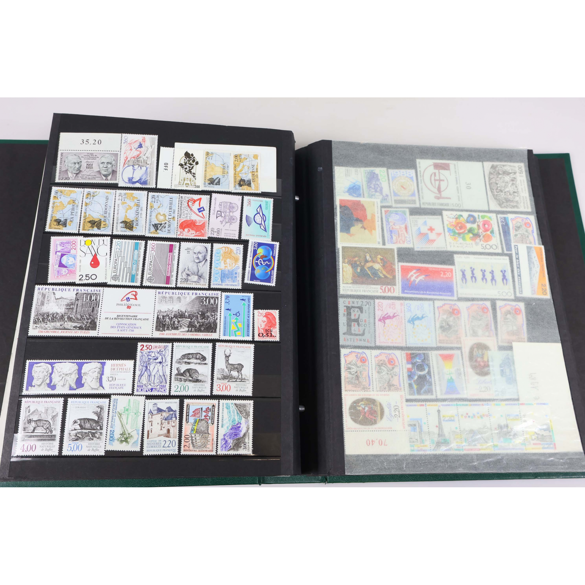 COLLECTION/LOT TIMBRES NEUFS** EN FRANCS ENTRE 1969 ET 1989 DANS ALBUM VF 554ffr