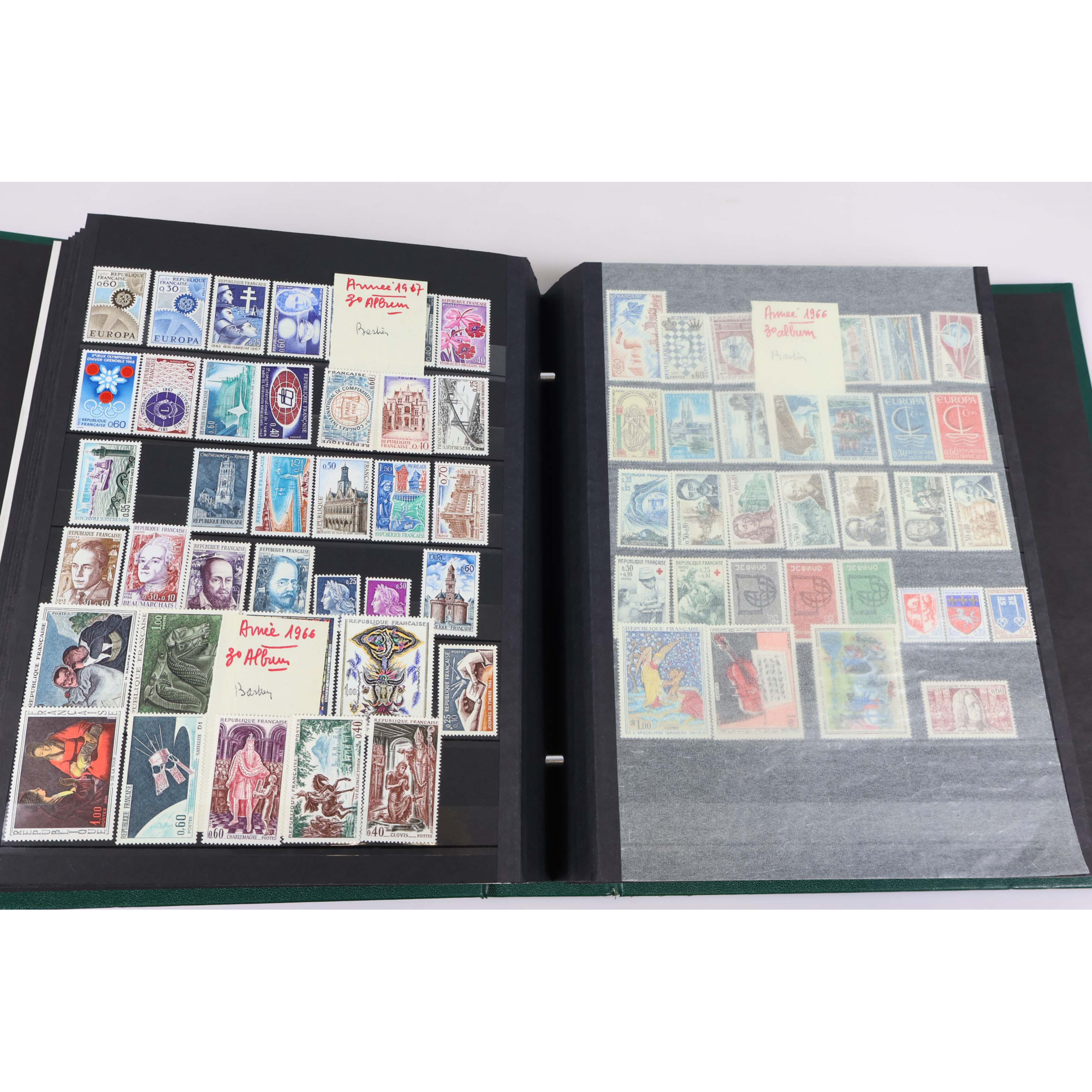 COLLECTION/LOT TIMBRES NEUFS** EN FRANCS ENTRE 1969 ET 1989 DANS ALBUM VF 554ffr