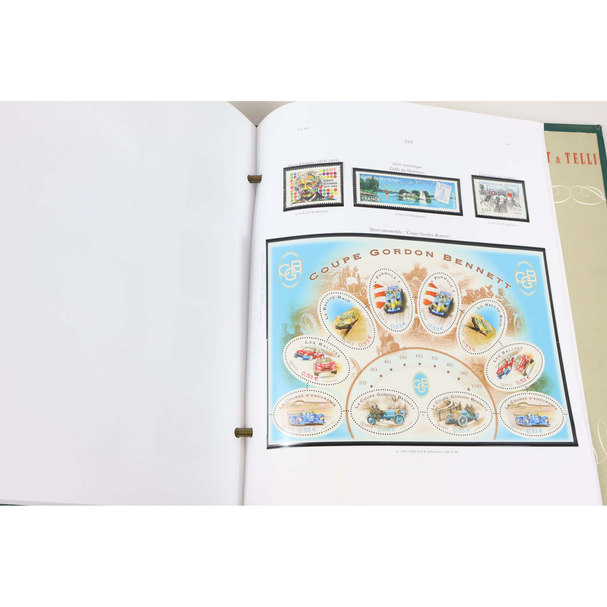 COLLECTION/LOT TIMBRES NEUFS** EN EUROS 2001 À 2005 DANS UN ALBUM YT VF 438€