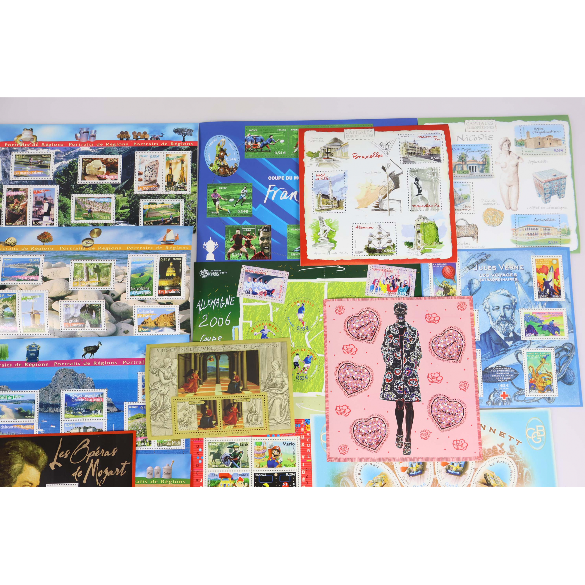 LOT DE TIMBRES ET BLOCS-FEUILLETS FRANCE POUR AFFRANCHIR/COLLECTION FACIALE 178€