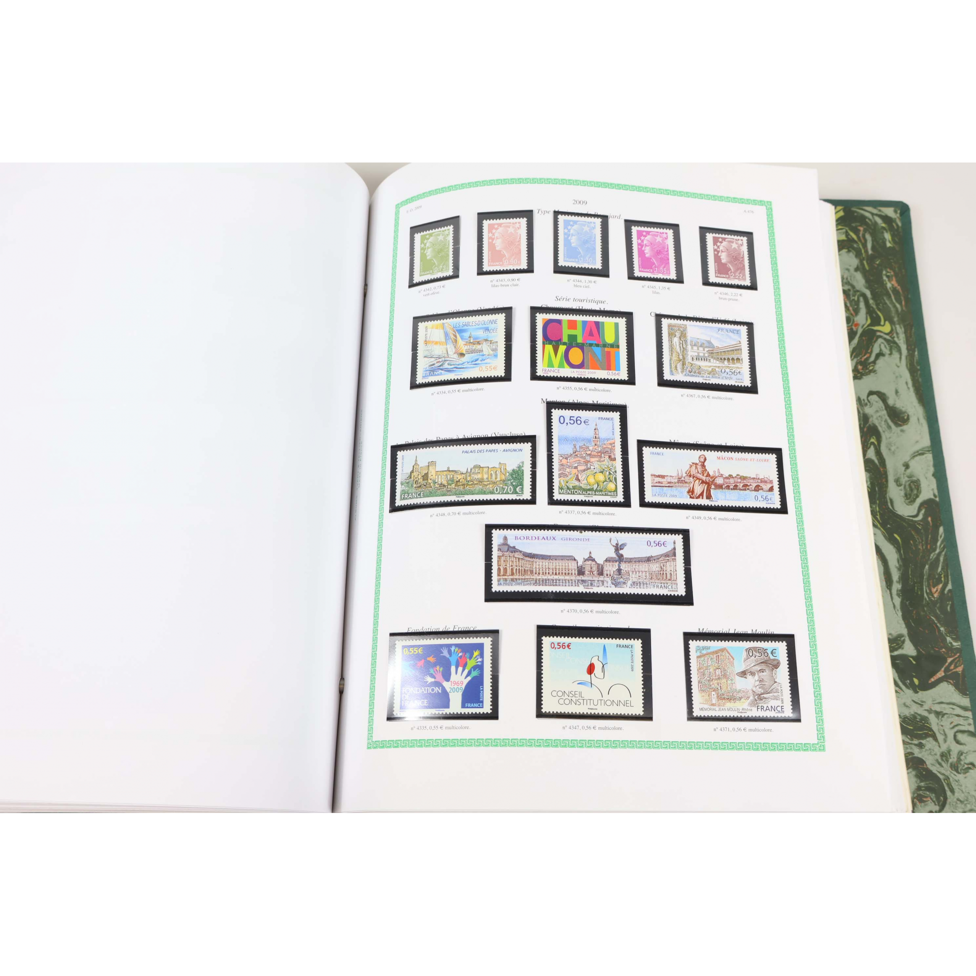 COLLECTION/LOT TIMBRES-POSTE / BLOCS NEUFS** EN EUROS 2006-2012 CLASSEUR VF 850€