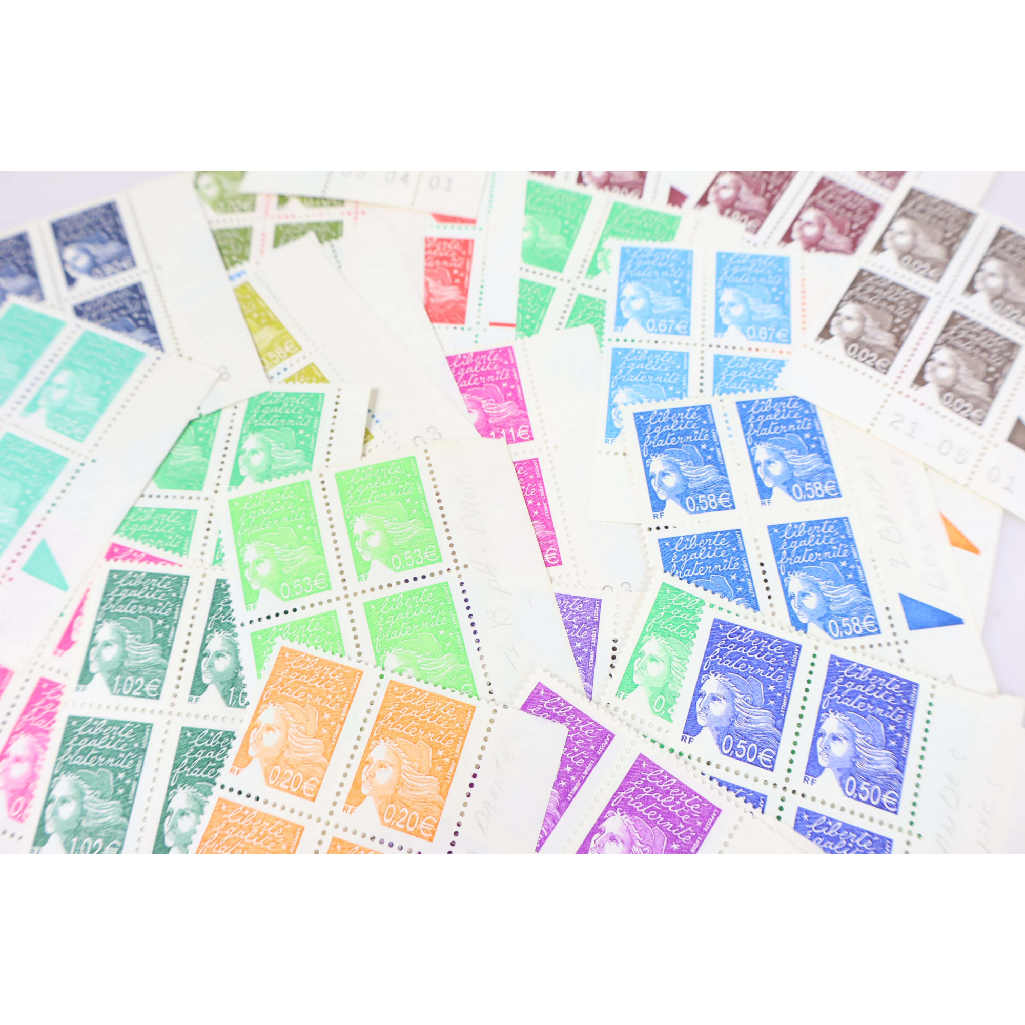 THEMATIQUE MARIANNE EN COINS DATÉS, NOMBREUX BLOCS DE 4 - 6 -10 TIMBRES NEUFS**