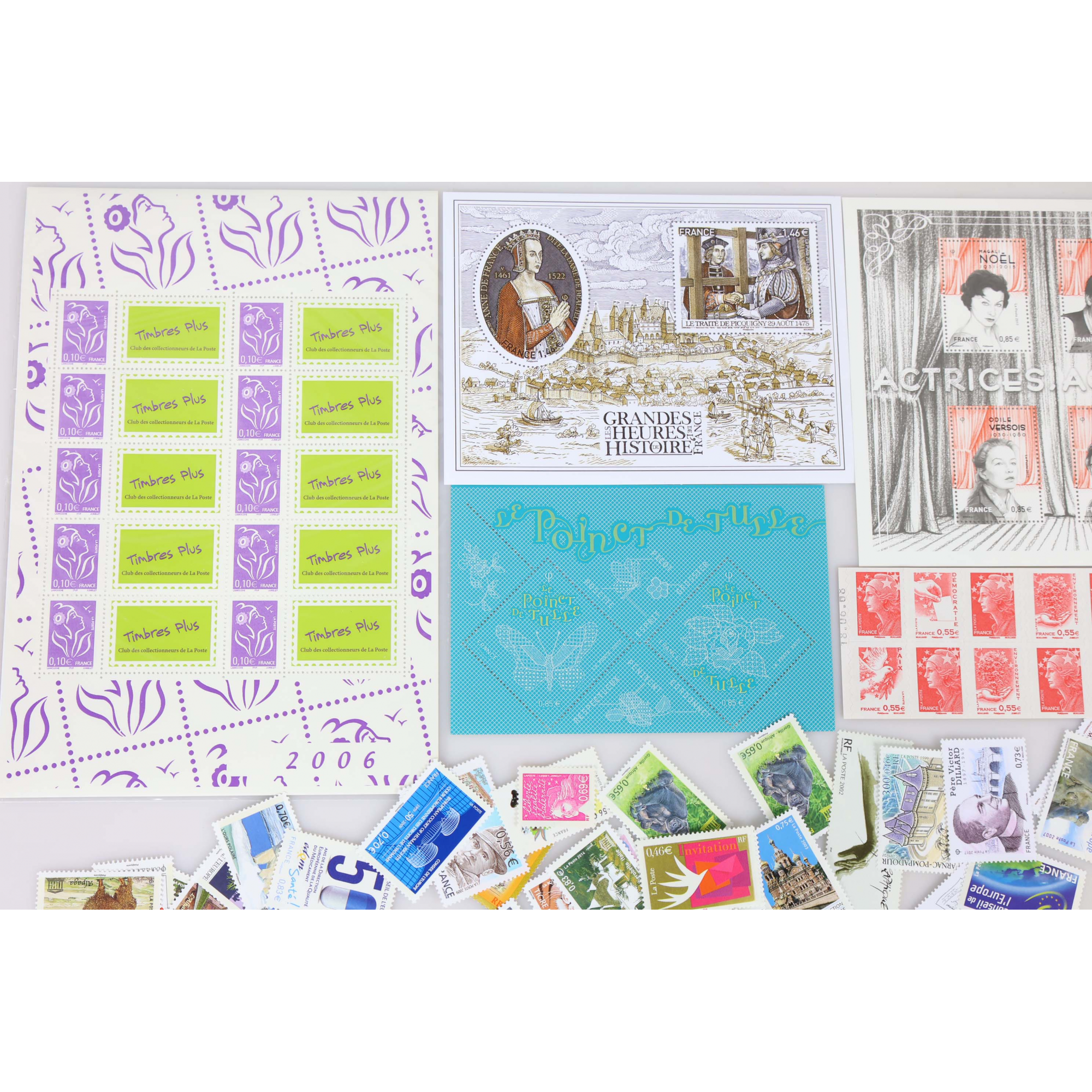 LOT DE TIMBRES - BLOCS - CARNETS EN EUROS COURRIER / COLLECTION FACIALE 145€
