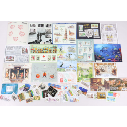 LOT DE TIMBRES ET BLOCS-FEUILLETS NEUFS** DE L'ANNEE 2012 FACIALE 78€