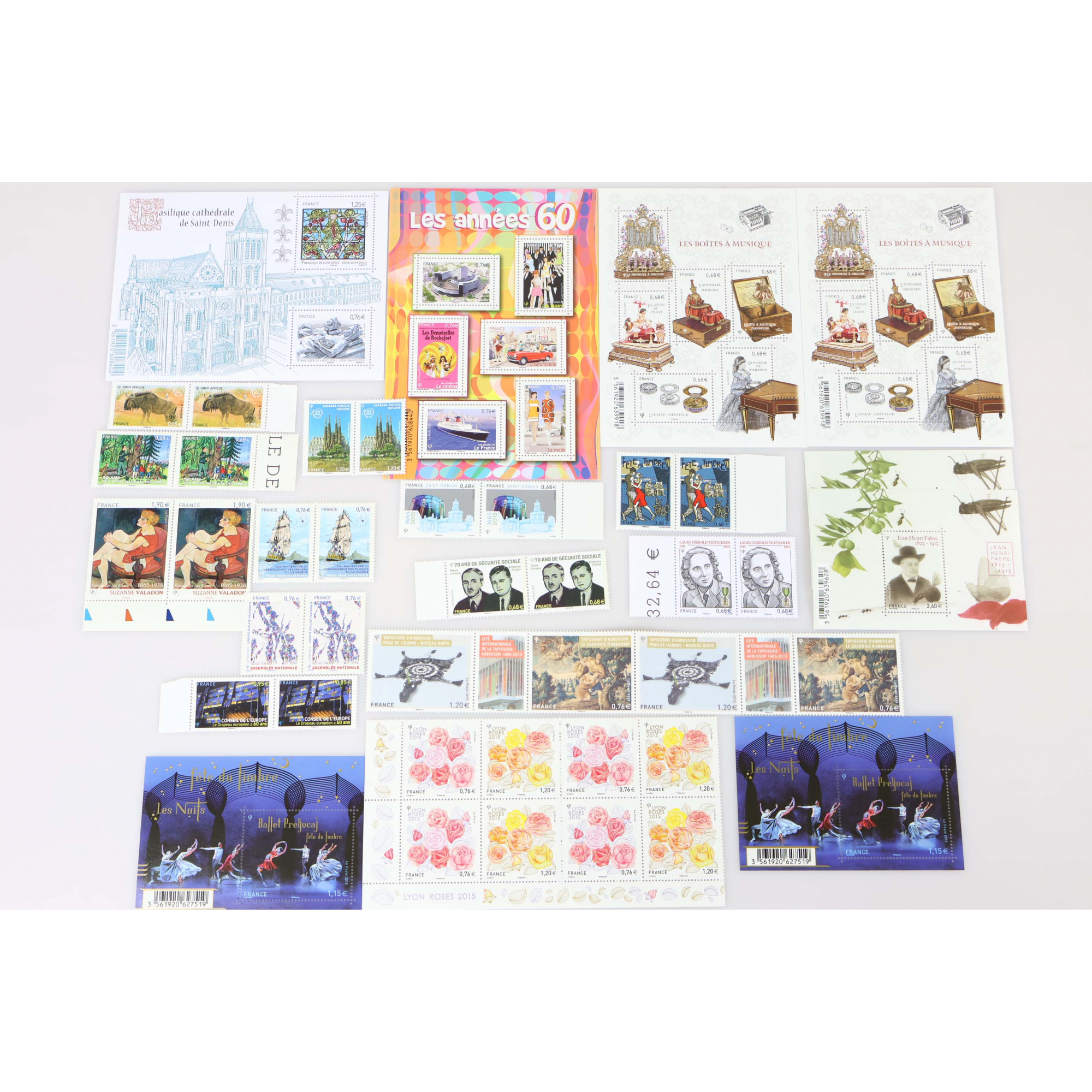 LOT EN EUROS DE L'ANNÉE 2015 TIMBRES ET BLOCS-FEUILLETS NEUFS** AVEC DOUBLES