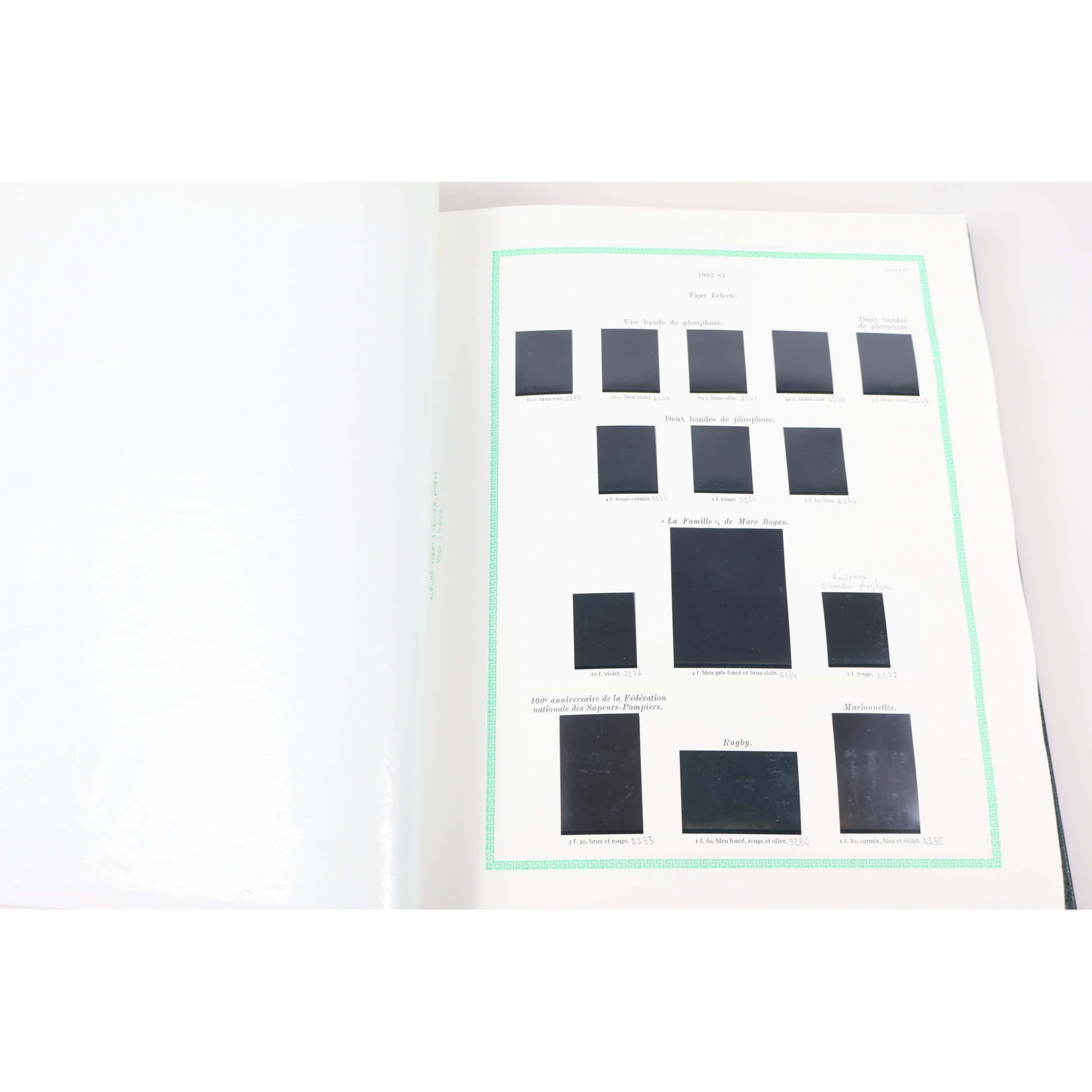 ALBUM YVERT ET TELLIER DE 1980 À 1993 POUR COLLECTION DE FRANCE + DE 100 PAGES