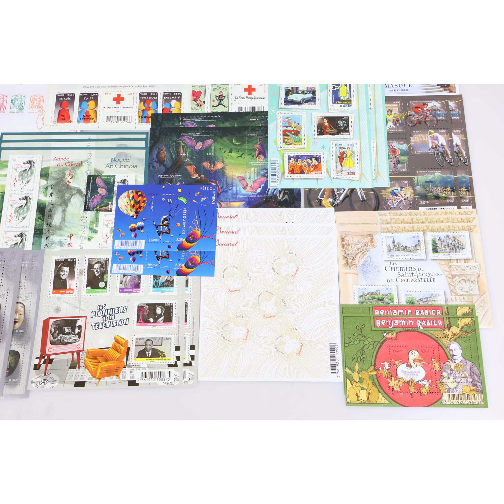 LOT DE TIMBRES ET BLOCS-FEUILLETS EN EUROS ANNÉES 2013-2014 VALEUR FACIALE 352€