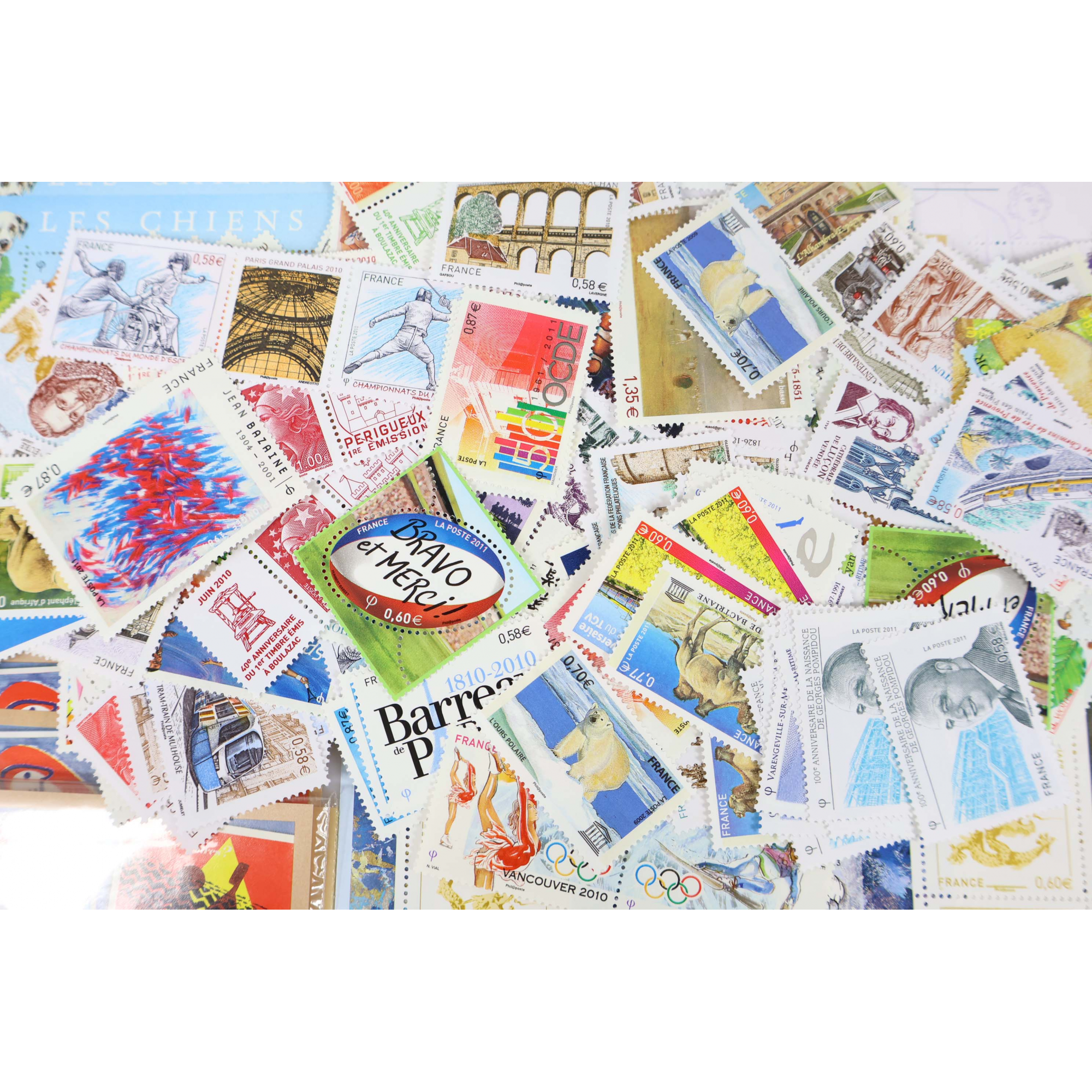 LOT DE TIMBRES ET BLOCS-FEUILLETS IMPORTANT EN EUROS VALEUR FACIALE 500€