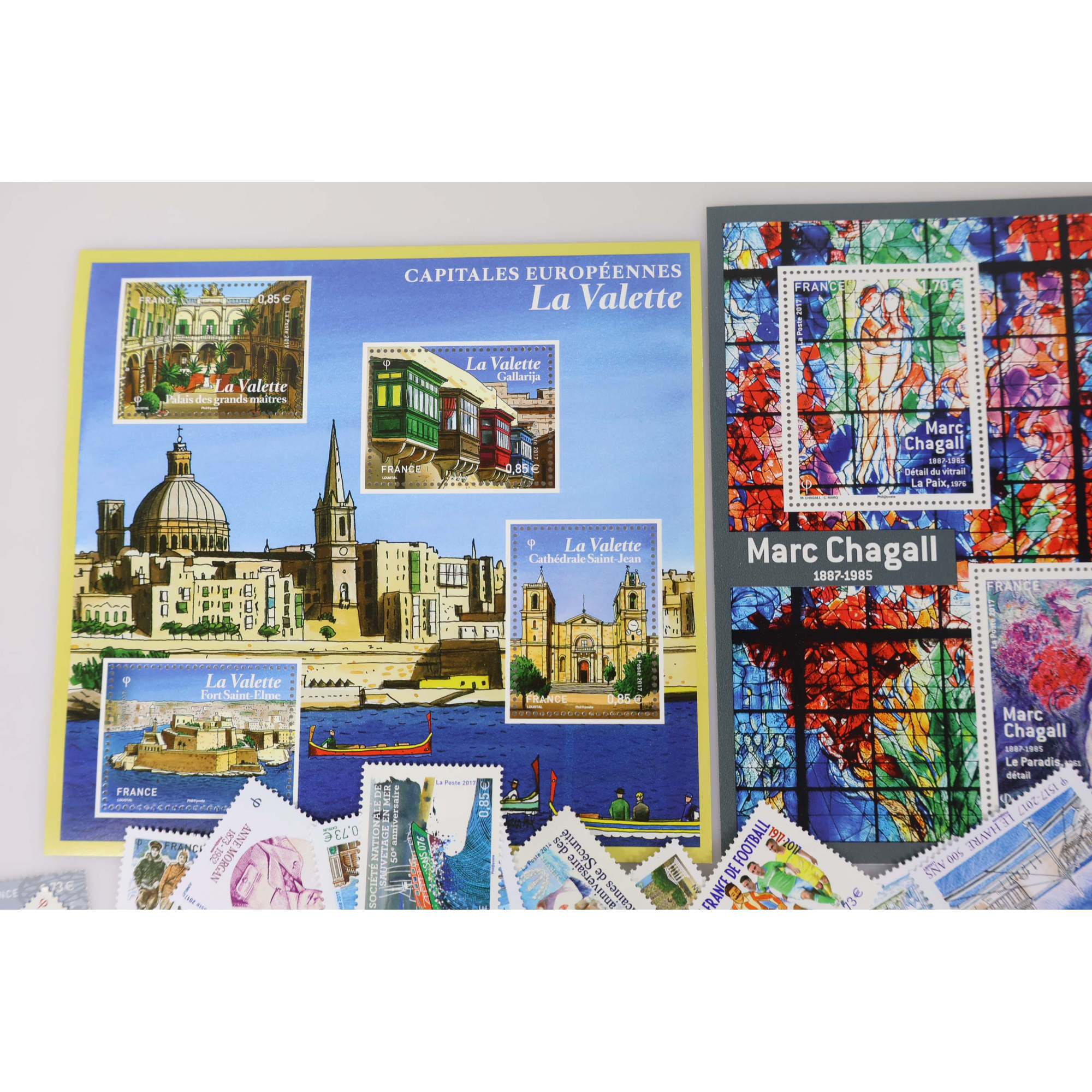 LOT DE TIMBRES ET BLOCS-FEUILLETS EN EUROS ANNÉE 2017 NEUFS** FACIALE 195.86€
