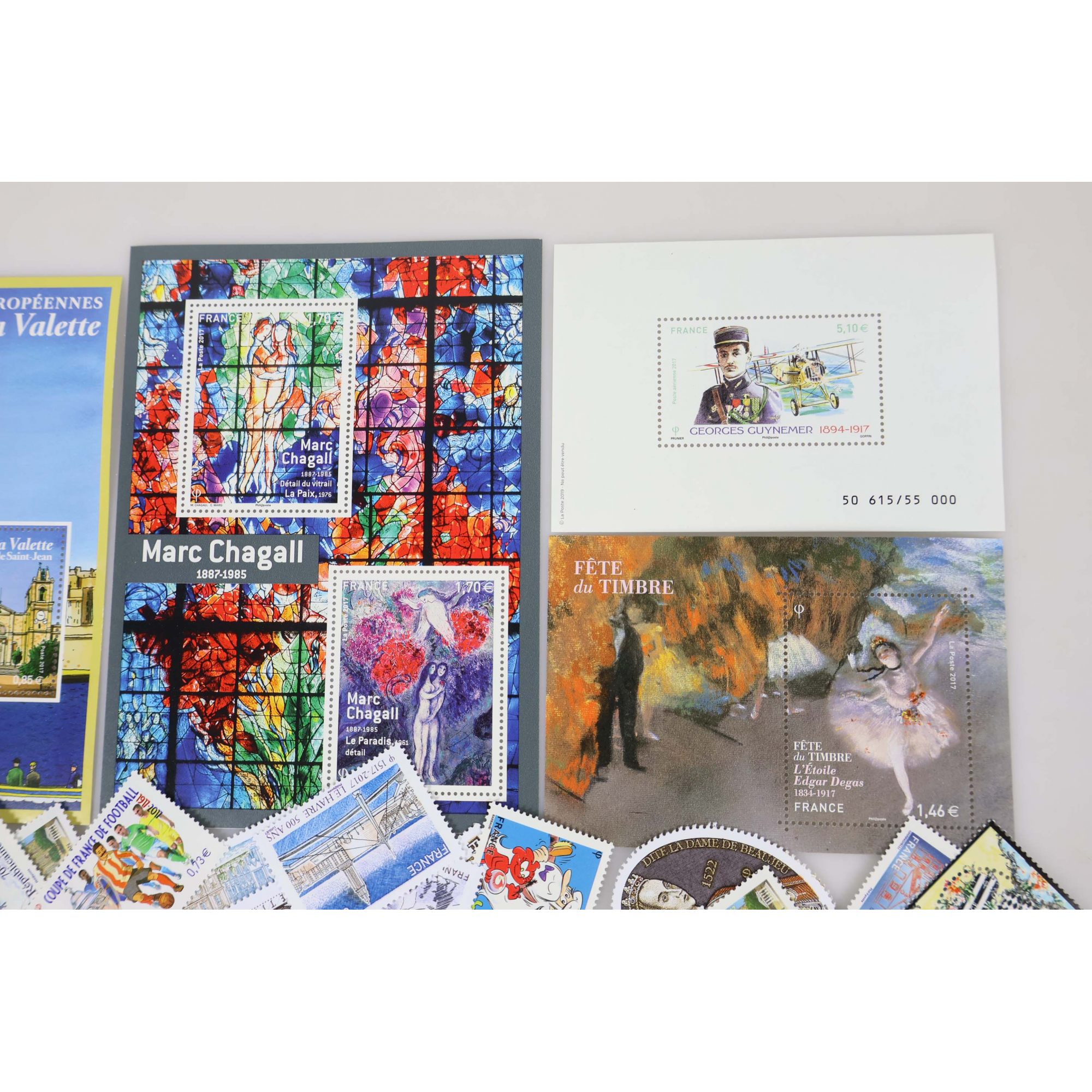 LOT DE TIMBRES ET BLOCS-FEUILLETS EN EUROS ANNÉE 2017 NEUFS** FACIALE 195.86€