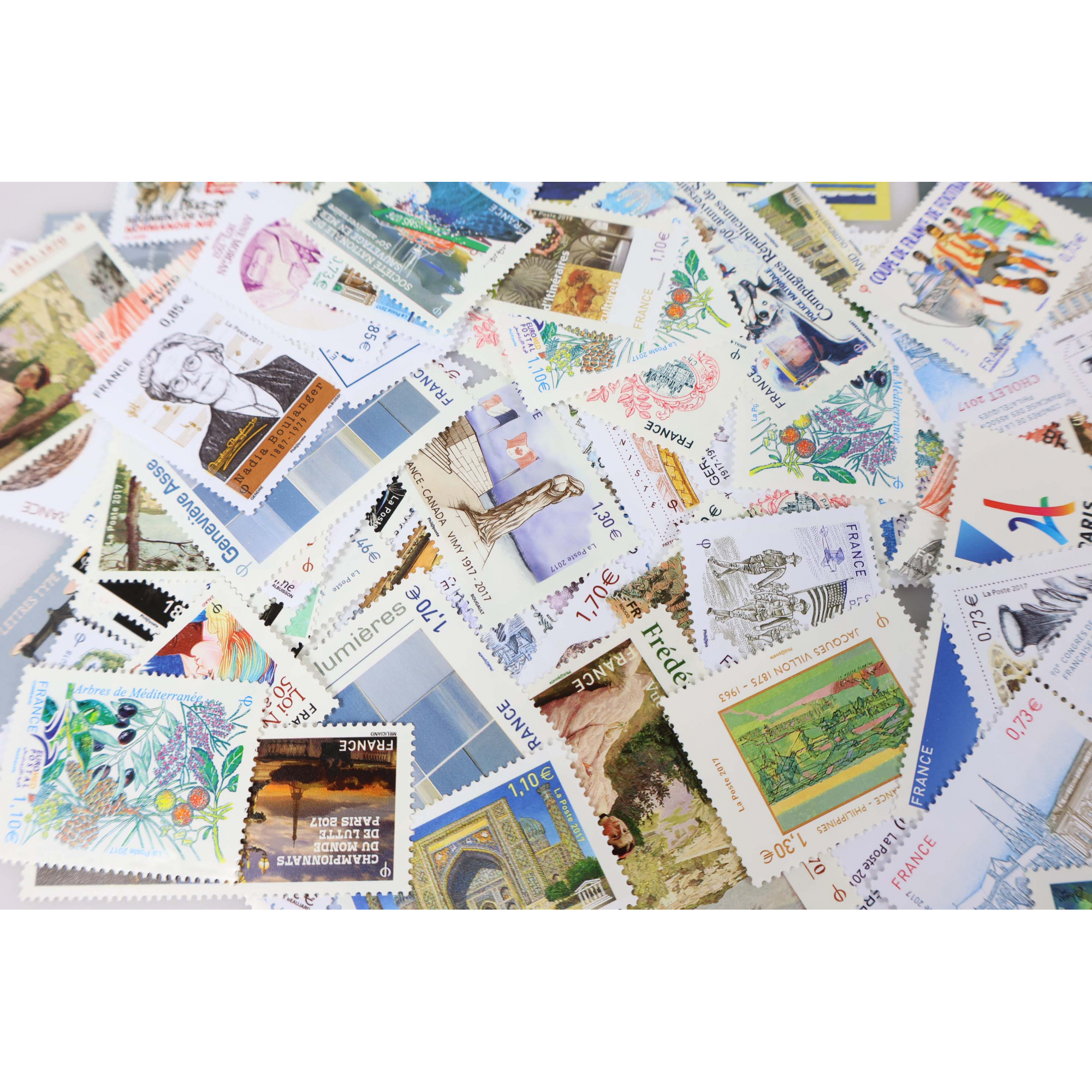 LOT DE TIMBRES ET BLOCS-FEUILLETS EN EUROS ANNÉE 2017 NEUFS** FACIALE 195.86€
