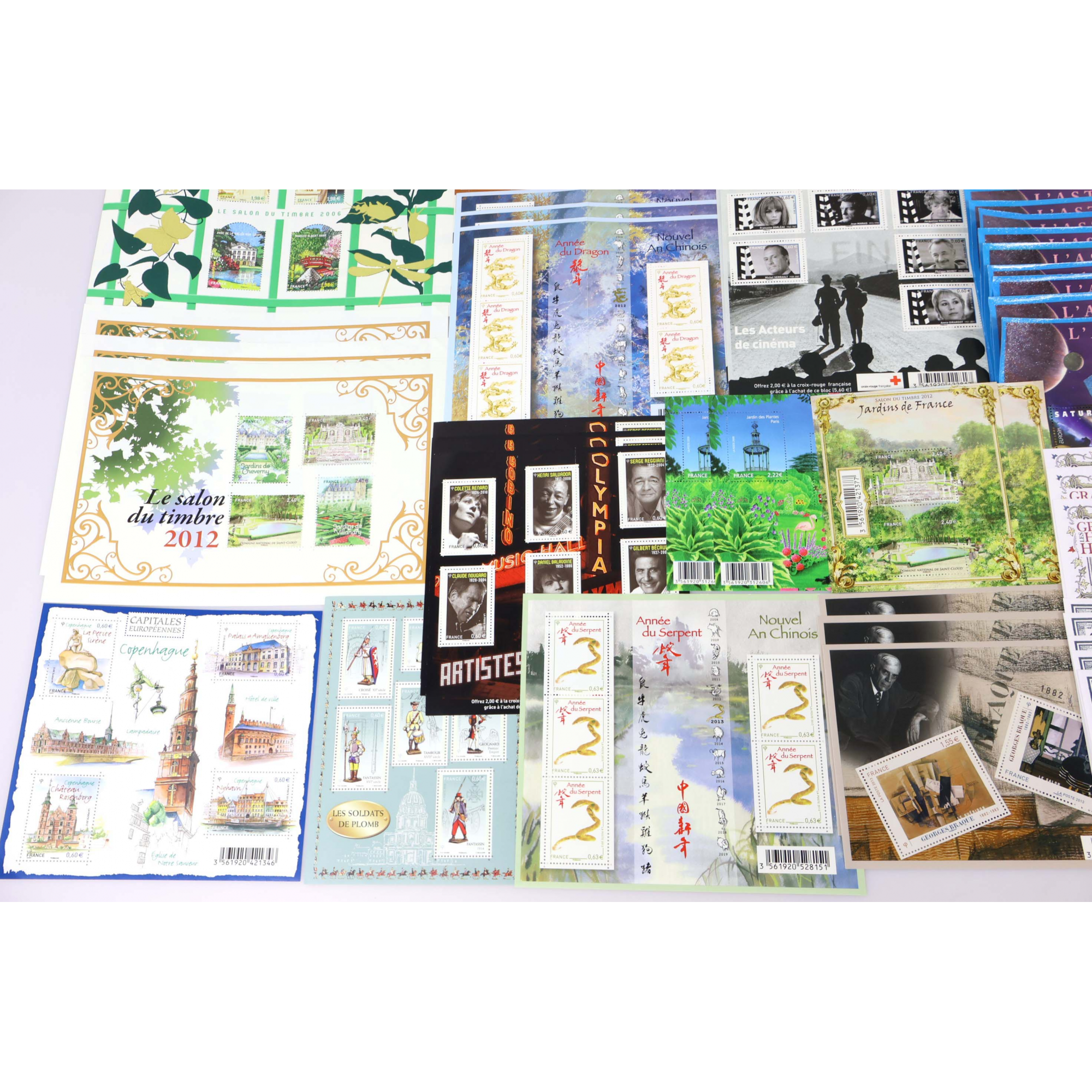 LOT DE BLOCS FEUILLETS TIMBRES EUROS AVEC DÉFAUTS POUR AFFRANCHIR FACIALE 294€