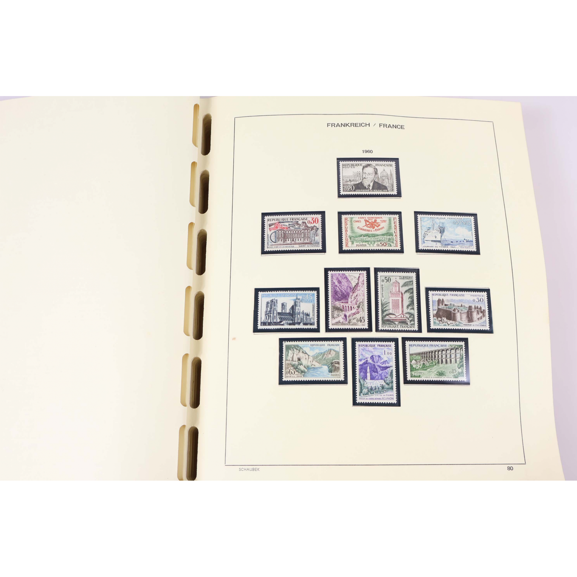 COLLECTION DE FRANCE AVEC TIMBRES ANNÉES 1960 À 1969 + FEUILLES JUSQU'EN 1984