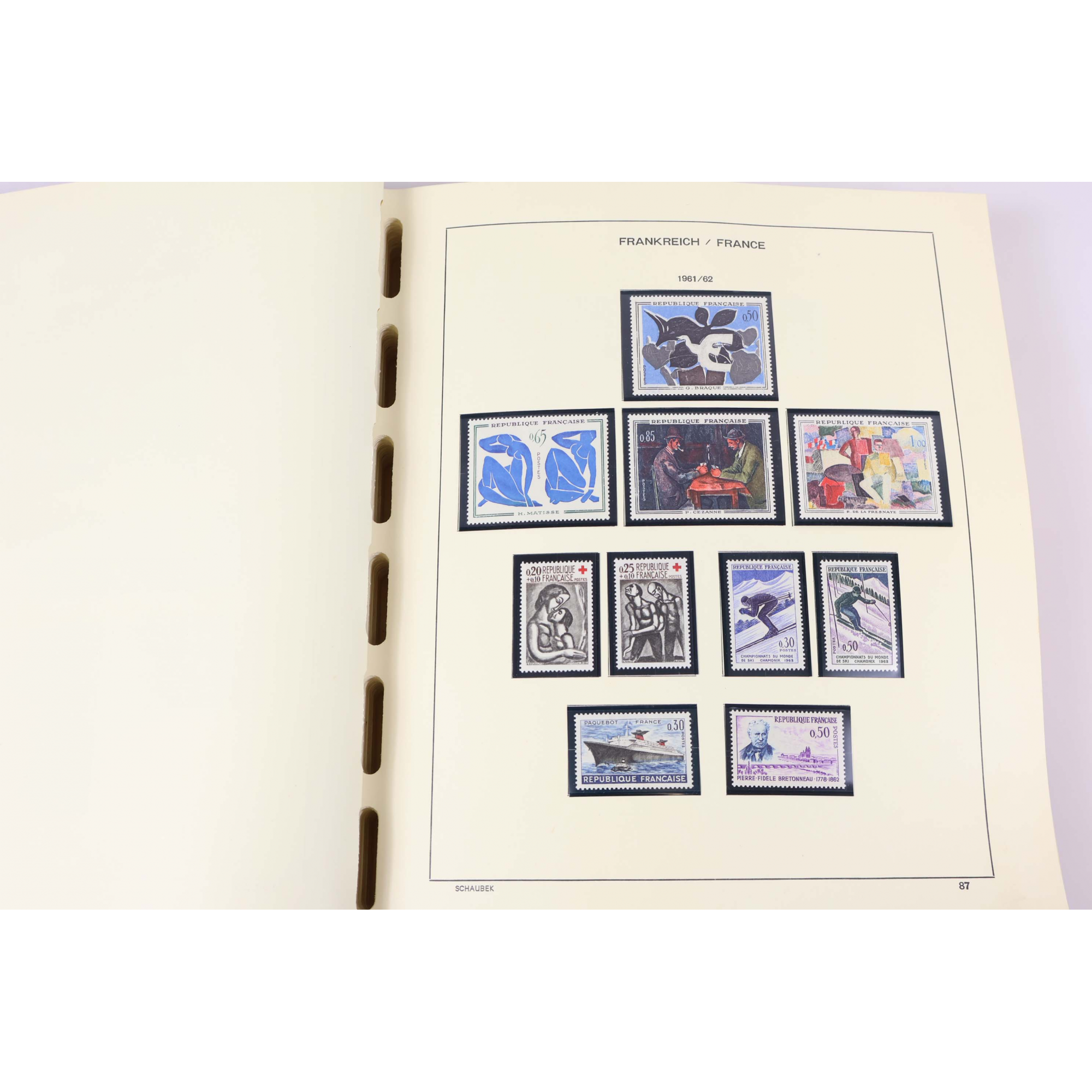 COLLECTION DE FRANCE AVEC TIMBRES ANNÉES 1960 À 1969 + FEUILLES JUSQU'EN 1984