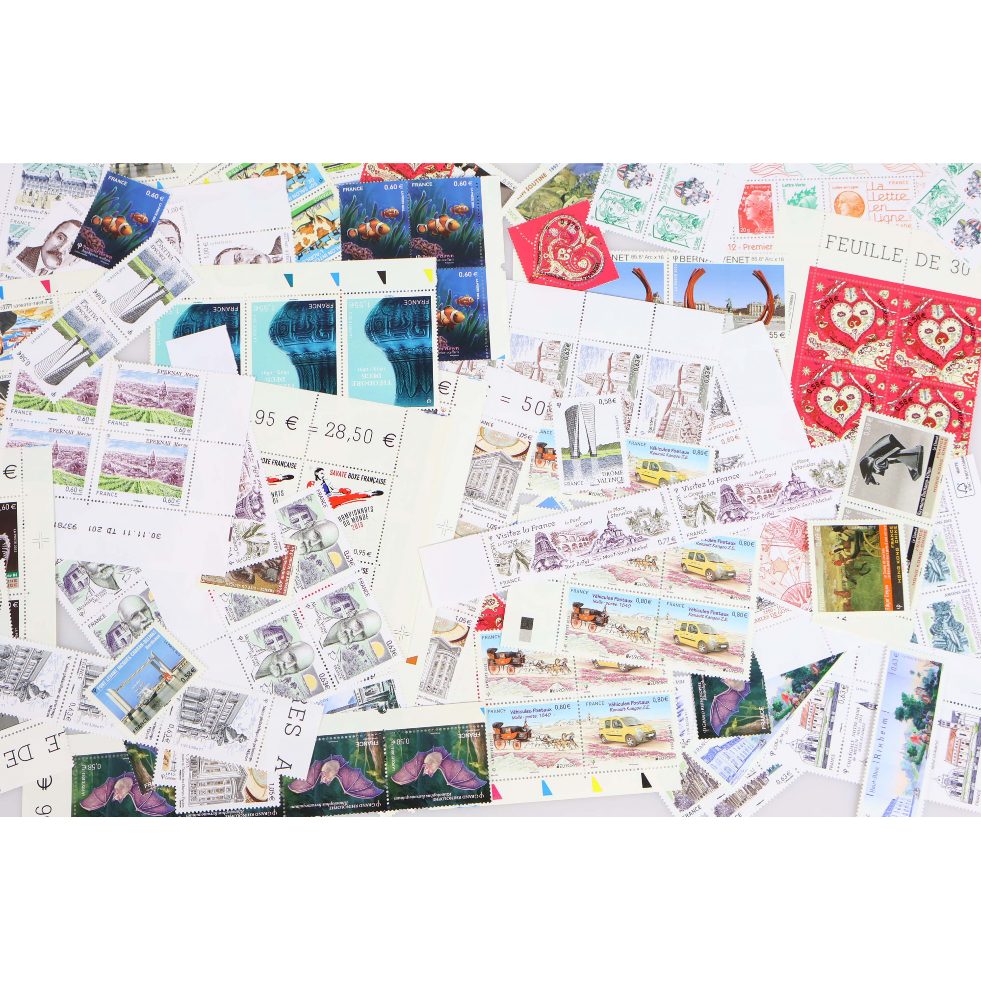 LOT DE TIMBRES-POSTE EN EUROS NEUFS** EN QUANTITÉ ANNÉES 2012-13 FACIALE 274€