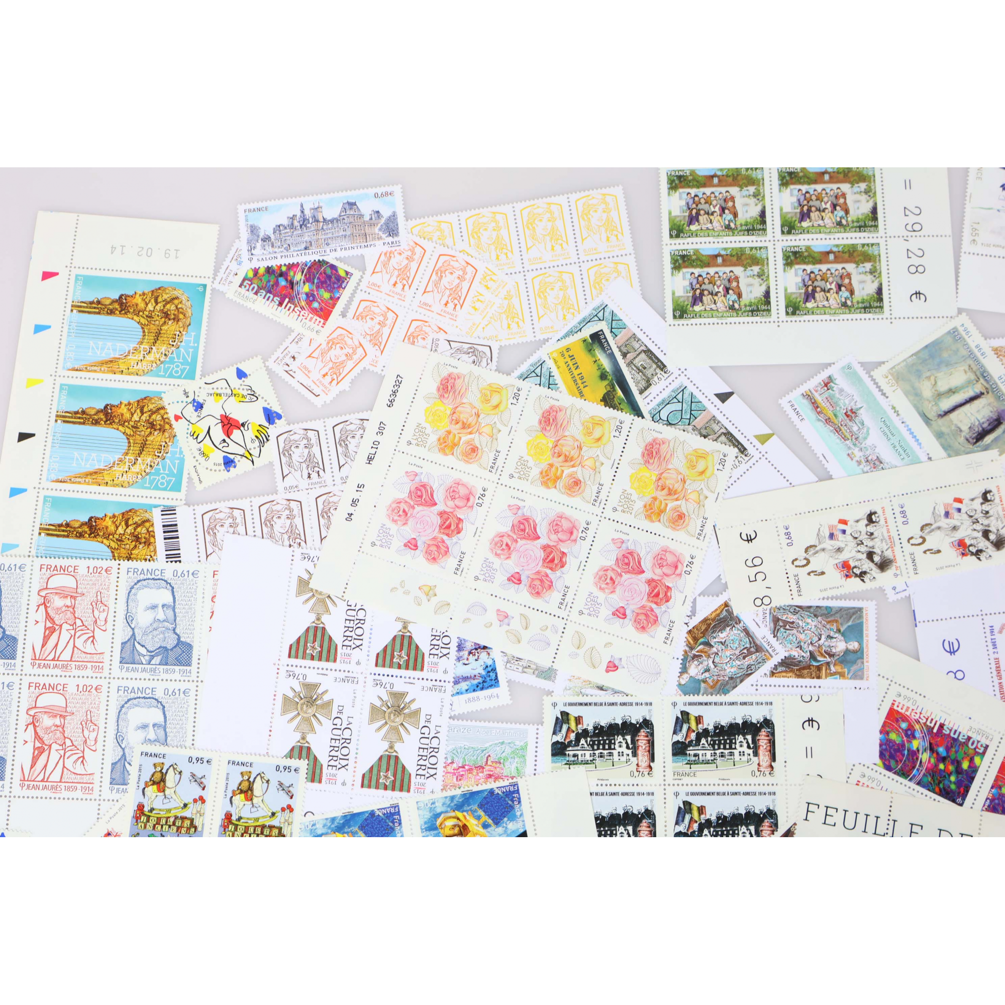 LOT DE TIMBRES-POSTE EN EUROS NEUFS** EN QUANTITÉ ANNÉES 2014-15 FACIALE 333€