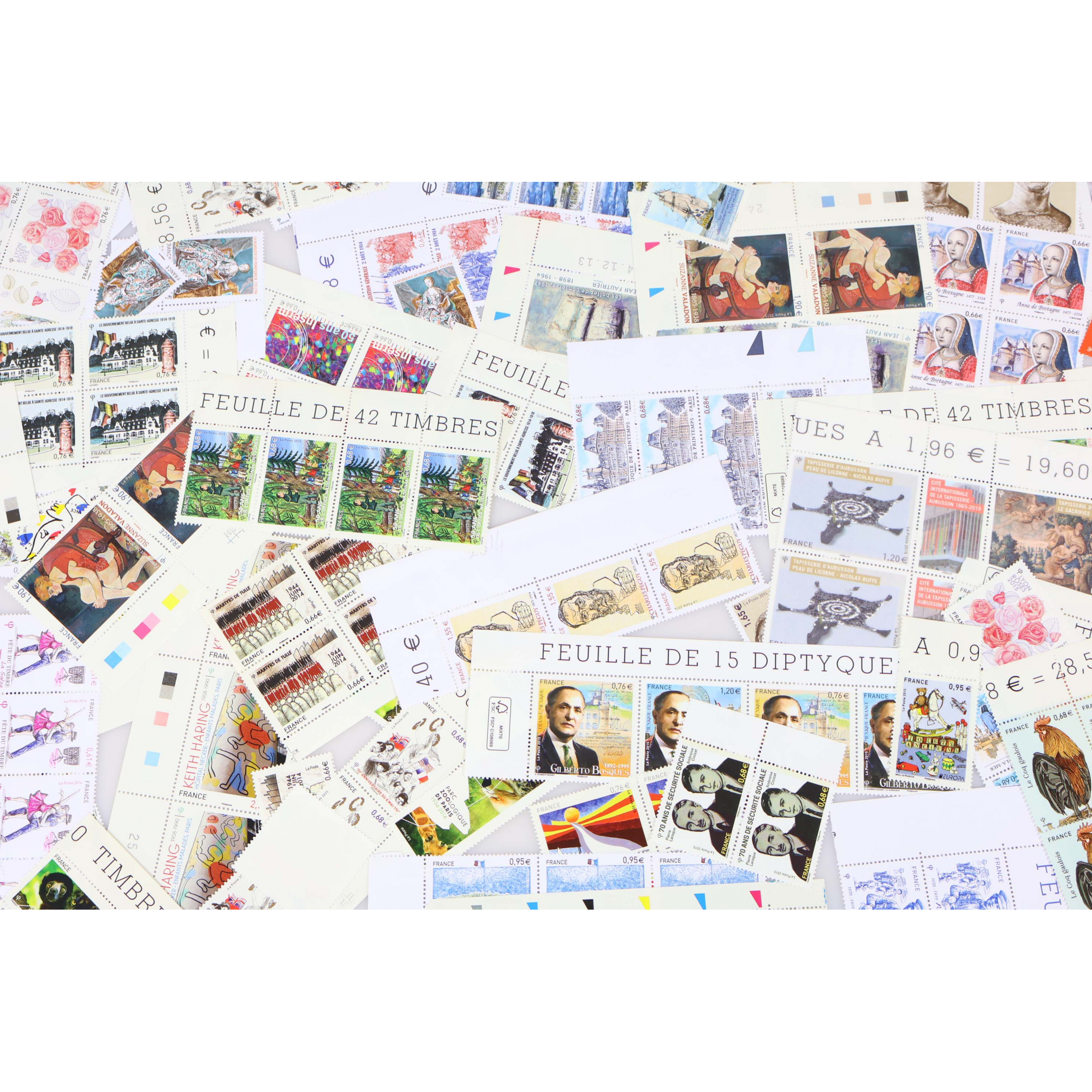 LOT DE TIMBRES-POSTE EN EUROS NEUFS** EN QUANTITÉ ANNÉES 2014-15 FACIALE 333€