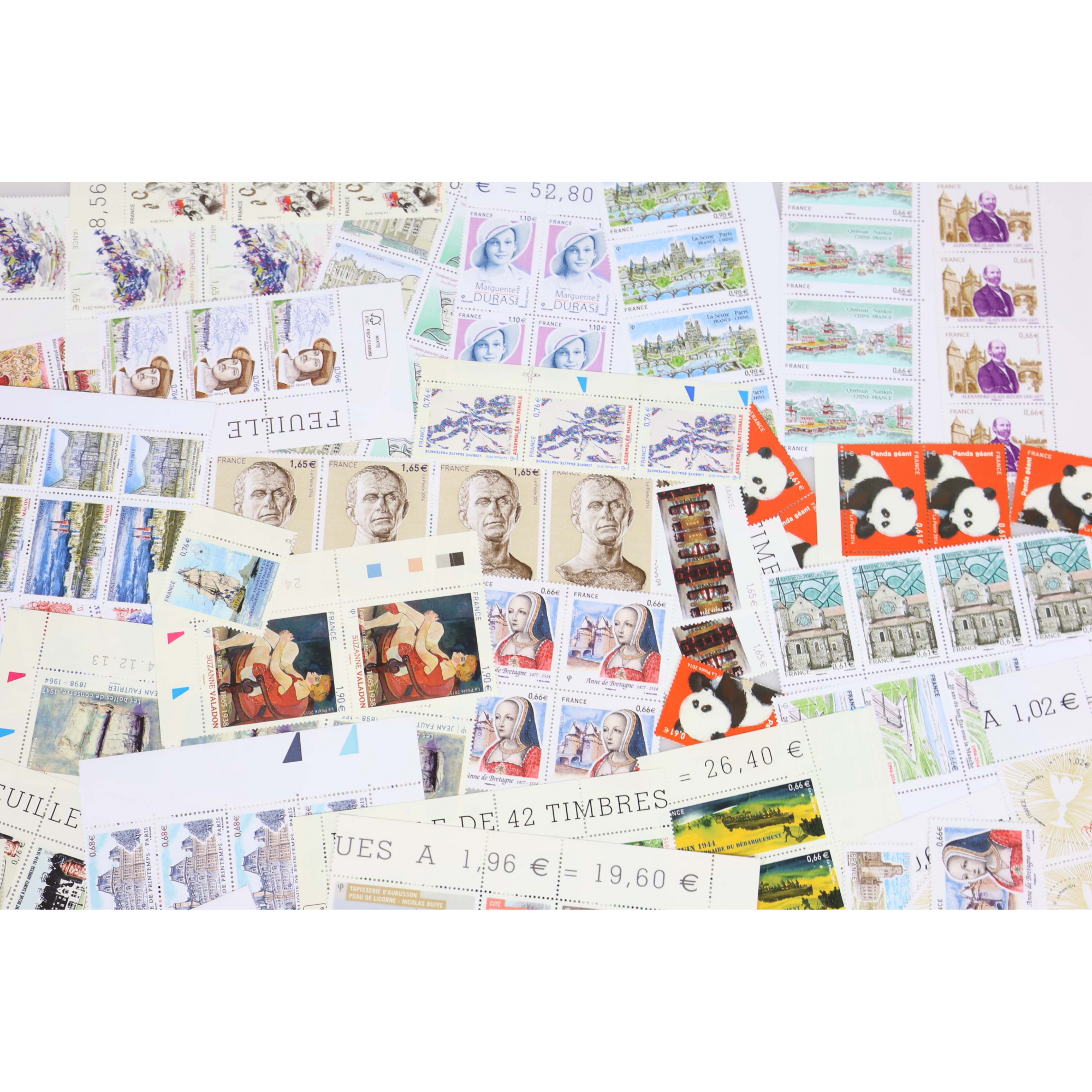 LOT DE TIMBRES-POSTE EN EUROS NEUFS** EN QUANTITÉ ANNÉES 2014-15 FACIALE 333€