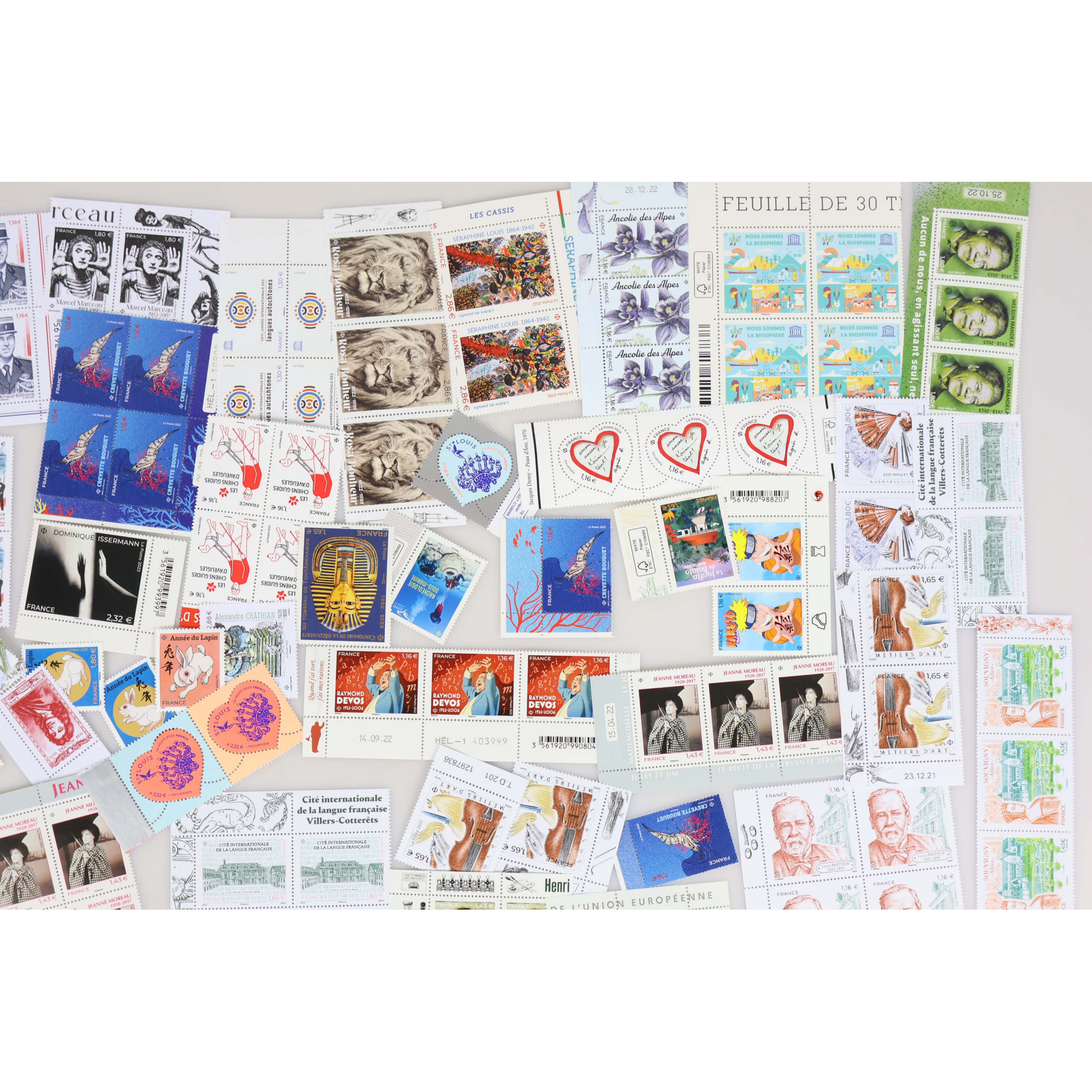 LOT DE TIMBRES-POSTE EN EUROS NEUFS** EN QUANTITÉ ANNÉE 2022 FACIALE 288€