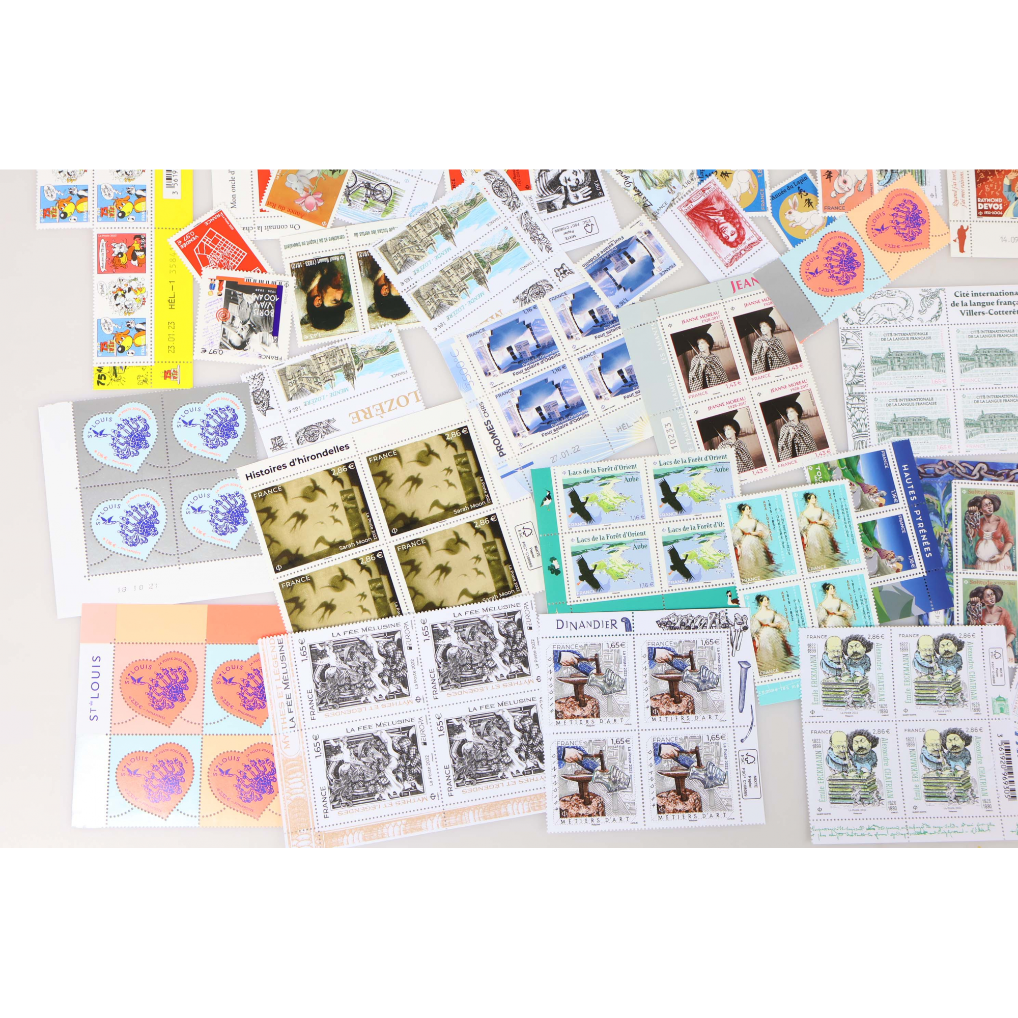 LOT DE TIMBRES-POSTE EN EUROS NEUFS** EN QUANTITÉ ANNÉE 2022 FACIALE 288€