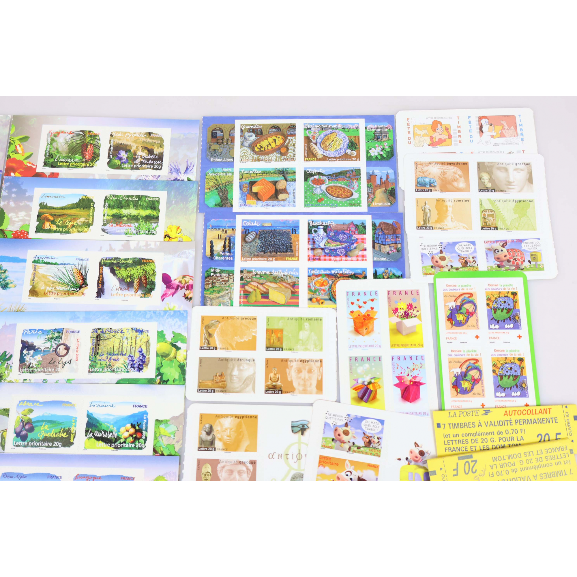 FRANCE, LOT DE 200 TIMBRES À VALIDITÉ PERMANENTE AUTOADHÉSIFS POUR LETTRES 20G