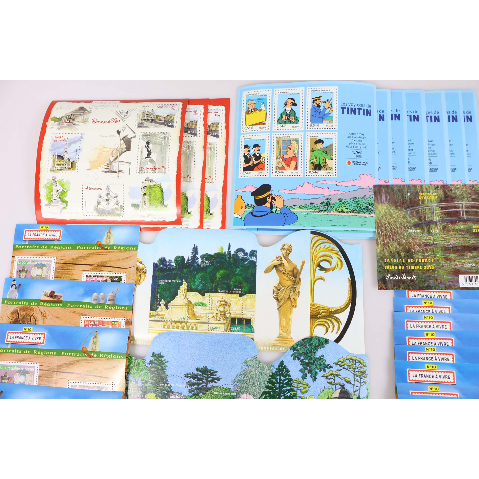 LOT DE BLOCS FEUILLETS TIMBRES EUROS AVEC DÉFAUTS POUR AFFRANCHIR FACIALE 146.5€