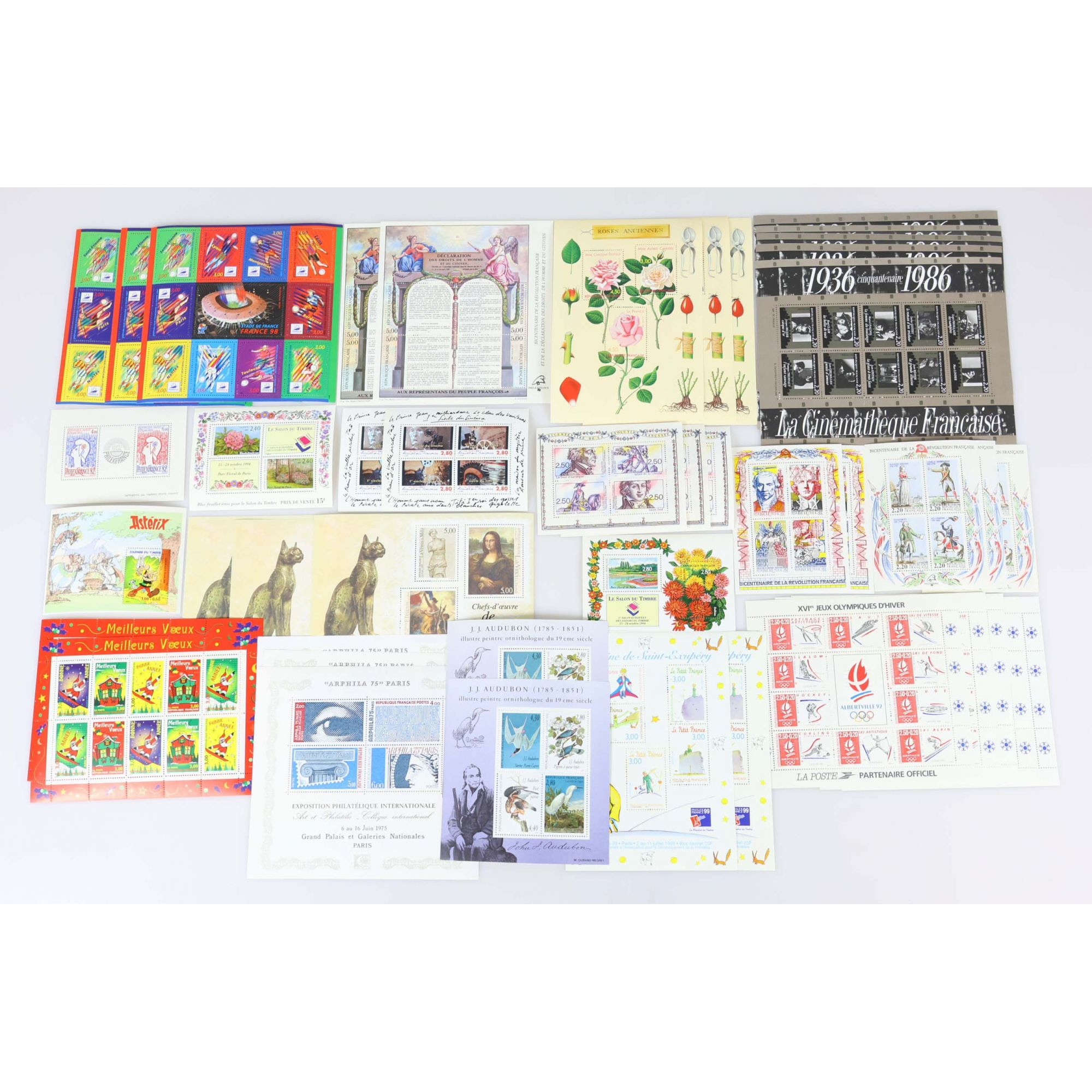 LOT DE BLOCS-FEUILLET EN FRANCS TRIÉS POUR COLLECTION OU AFFRANCHIR FACIALE 104€