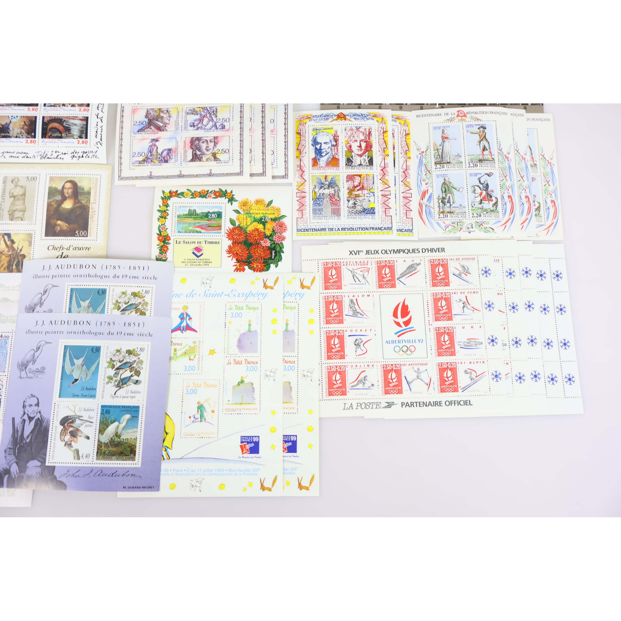 LOT DE BLOCS-FEUILLET EN FRANCS TRIÉS POUR COLLECTION OU AFFRANCHIR FACIALE 104€