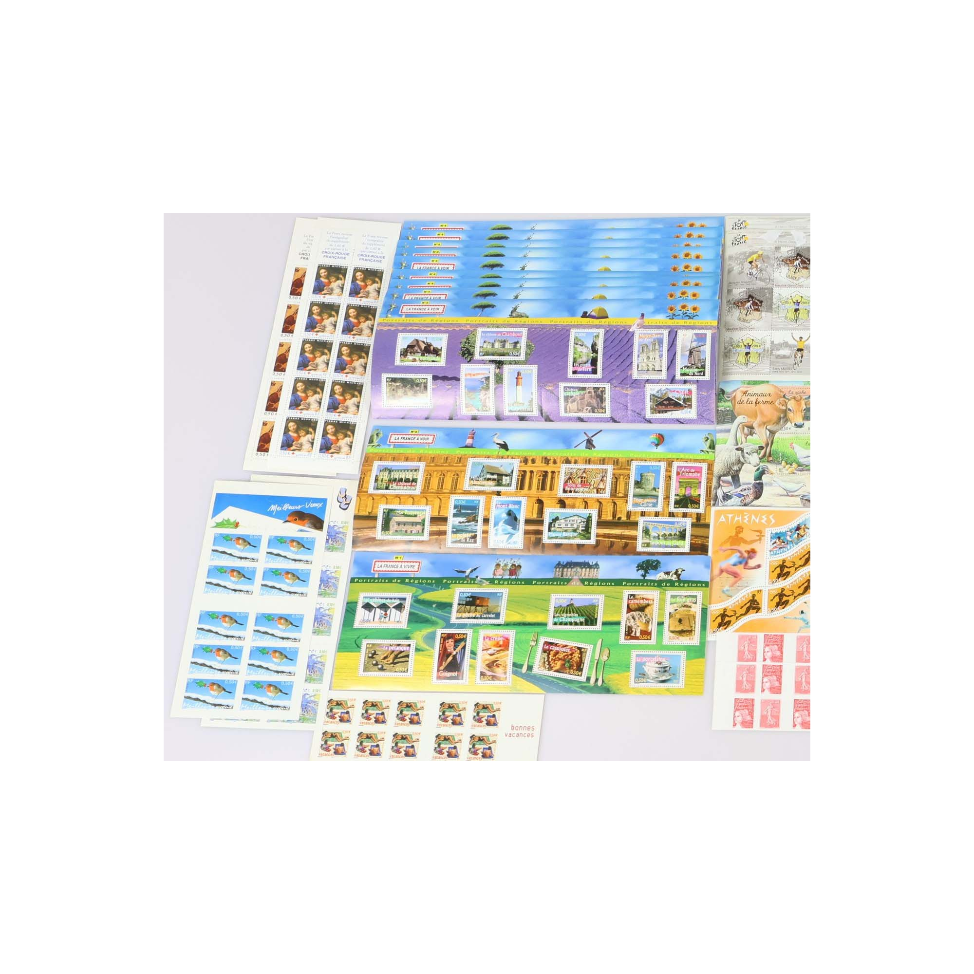 LOT DE BLOCS ET CARNETS AVEC GRANDE MAJORITÉ DE TIMBRES NEUFS** À 0.5€ FAC 169€