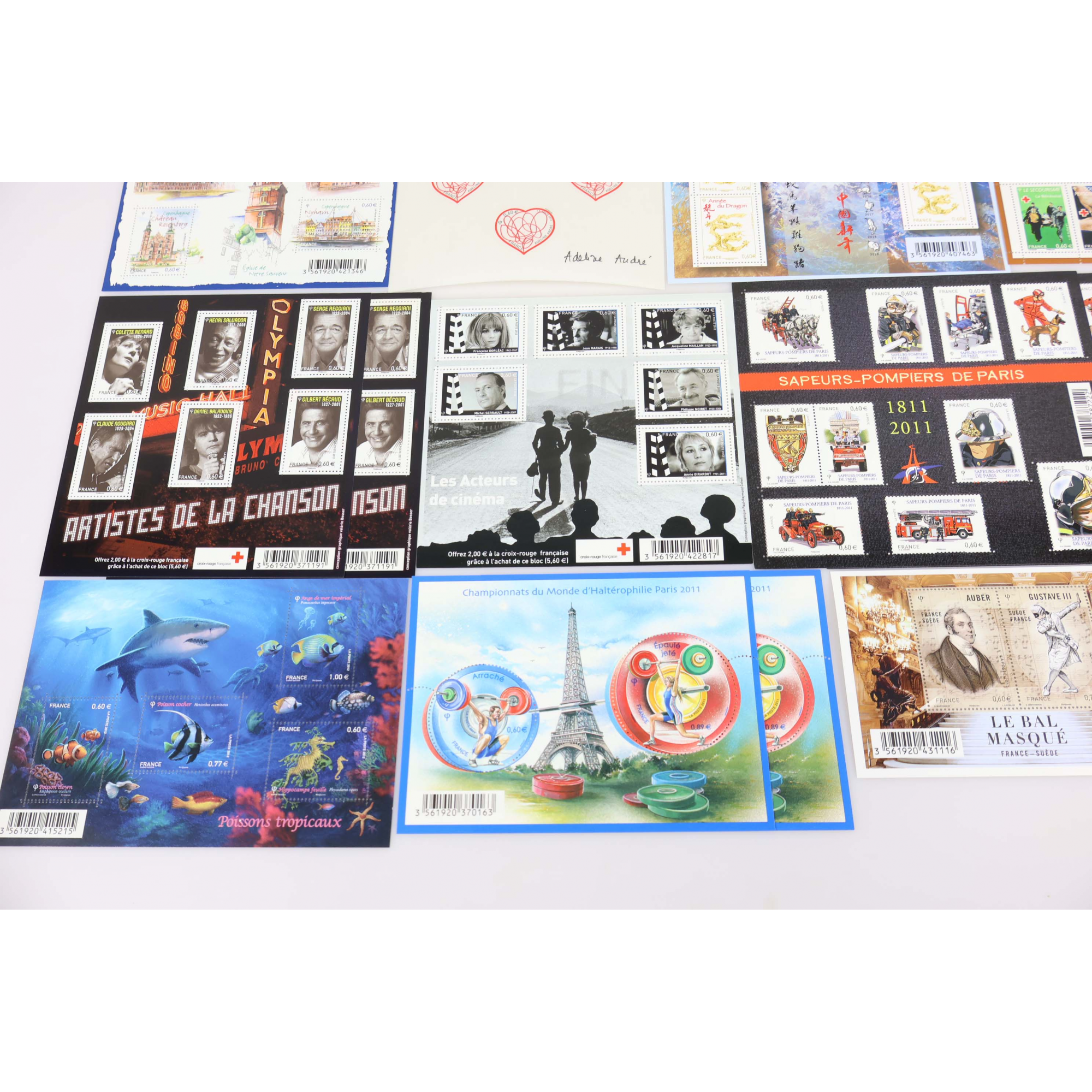 LOT DE BLOCS-FEUILLETS MAJORITÉ DE 0.6€ TIMBRES NEUFS** ANNÉES 2011/12 FAC 44€