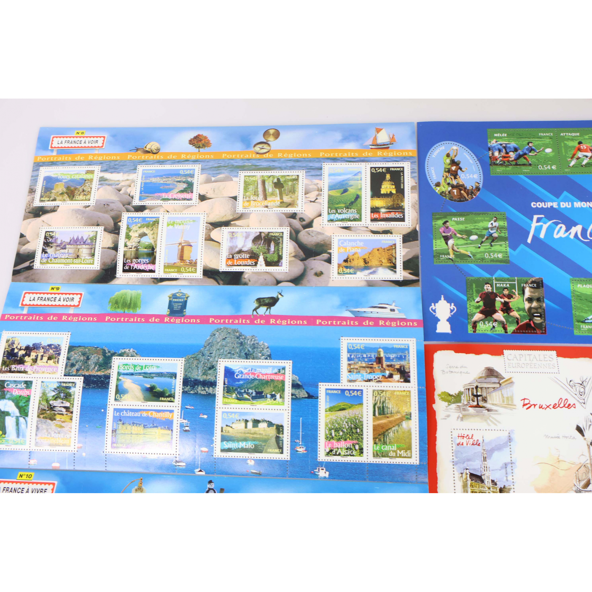 LOT DE BLOCS-FEUILLETS/ CARNETS MAJORITÉ DE 0.54€ TIMBRES NEUFS** FACIALE 53€