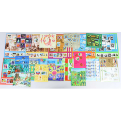 LOT DE BLOCS-FEUILLETS MAJORITÉ À 0.46€ TIMBRES NEUFS** ANNÉES 1999/02 FAC 150€