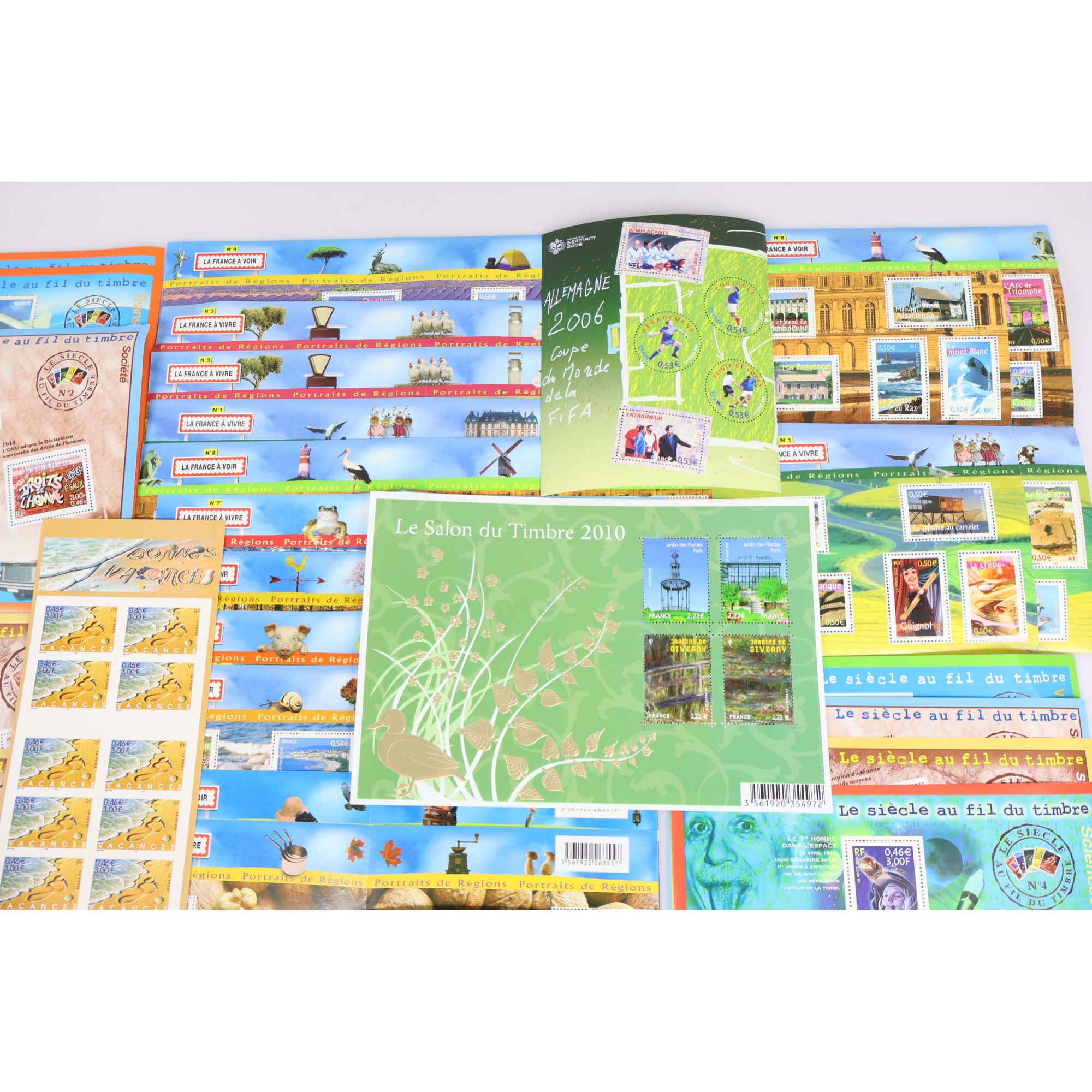 LOT DE BLOCS-FEUILLETS AVEC PETITS DÉFAUTS TIMBRES NEUFS** FACIALE 165€