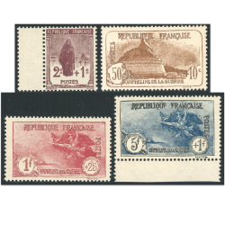 SÉRIE COMPLÈTE ORPHELINS N°229 À 232 TIMBRES NEUFS AVEC N°232 SIGNÉ BRUN